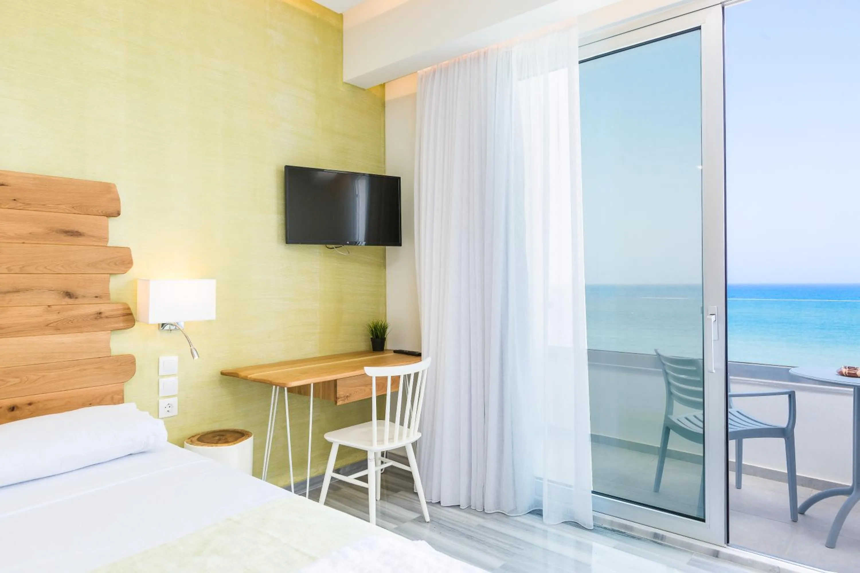 Bedroom, Bed in Meltemi Coast Suites