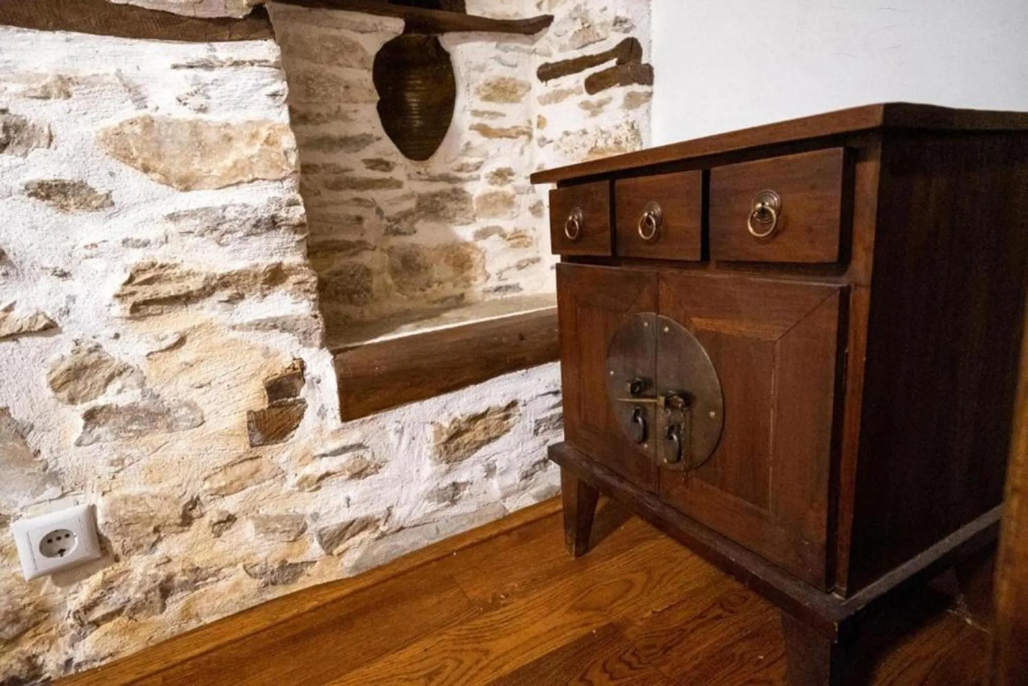 Decorative detail in Archontiko Michael Pelion