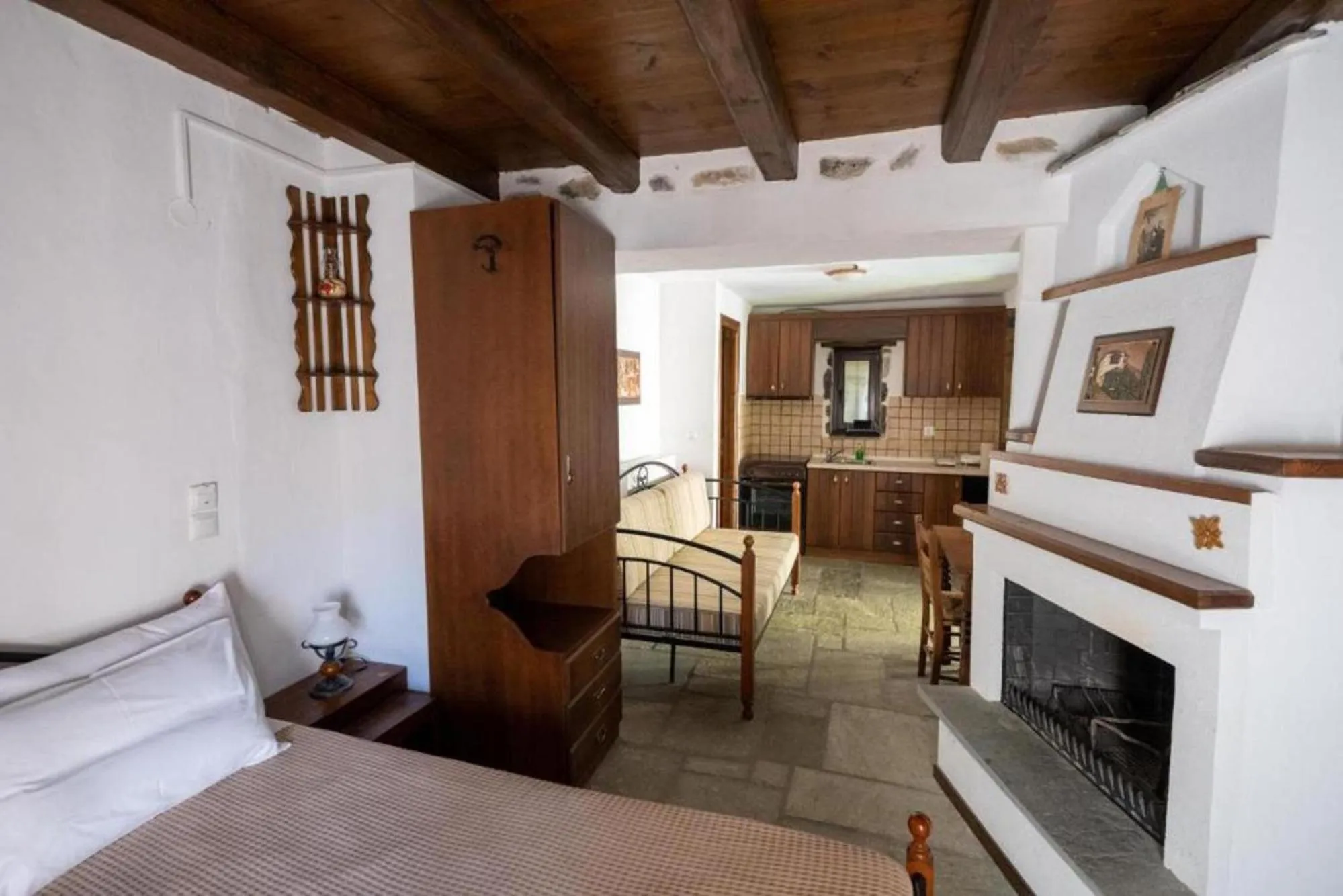 Photo of the whole room, Bed in Archontiko Michael Pelion