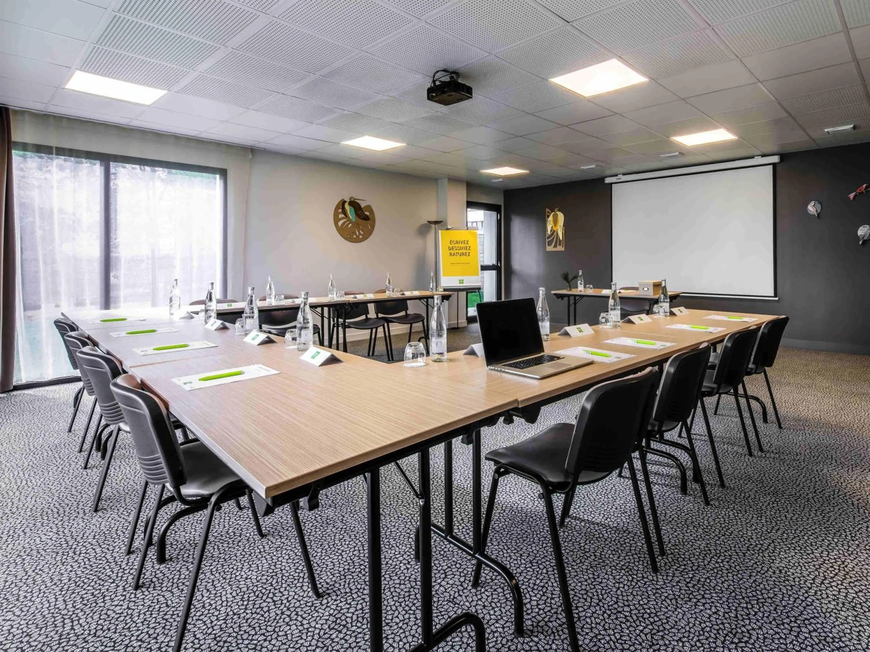 Meeting/conference room in ibis Styles Rennes Cesson