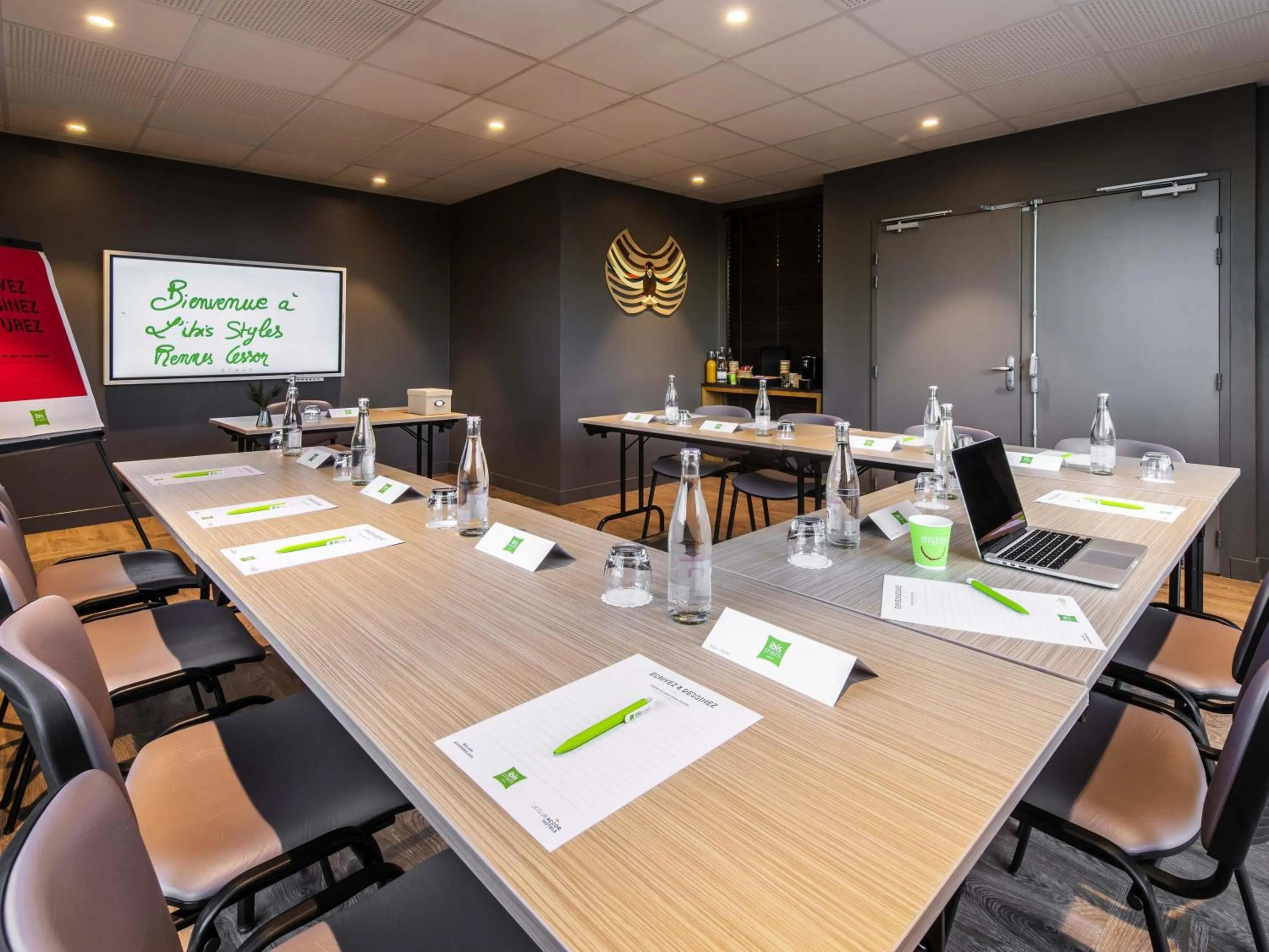 Meeting/conference room in ibis Styles Rennes Cesson