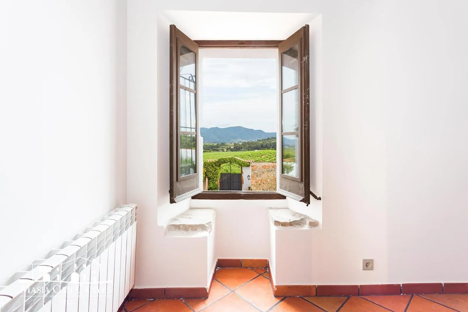 Mountain view in Masia Can Canyes & Spa