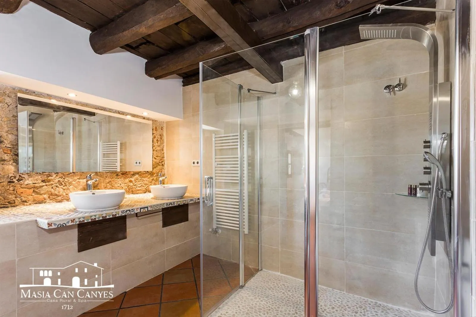 Shower in Masia Can Canyes & Spa