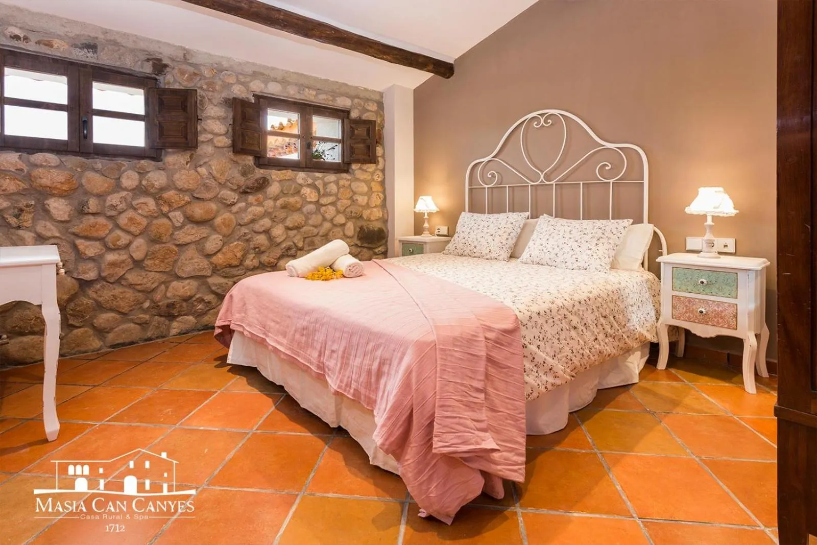 Bed in Masia Can Canyes & Spa