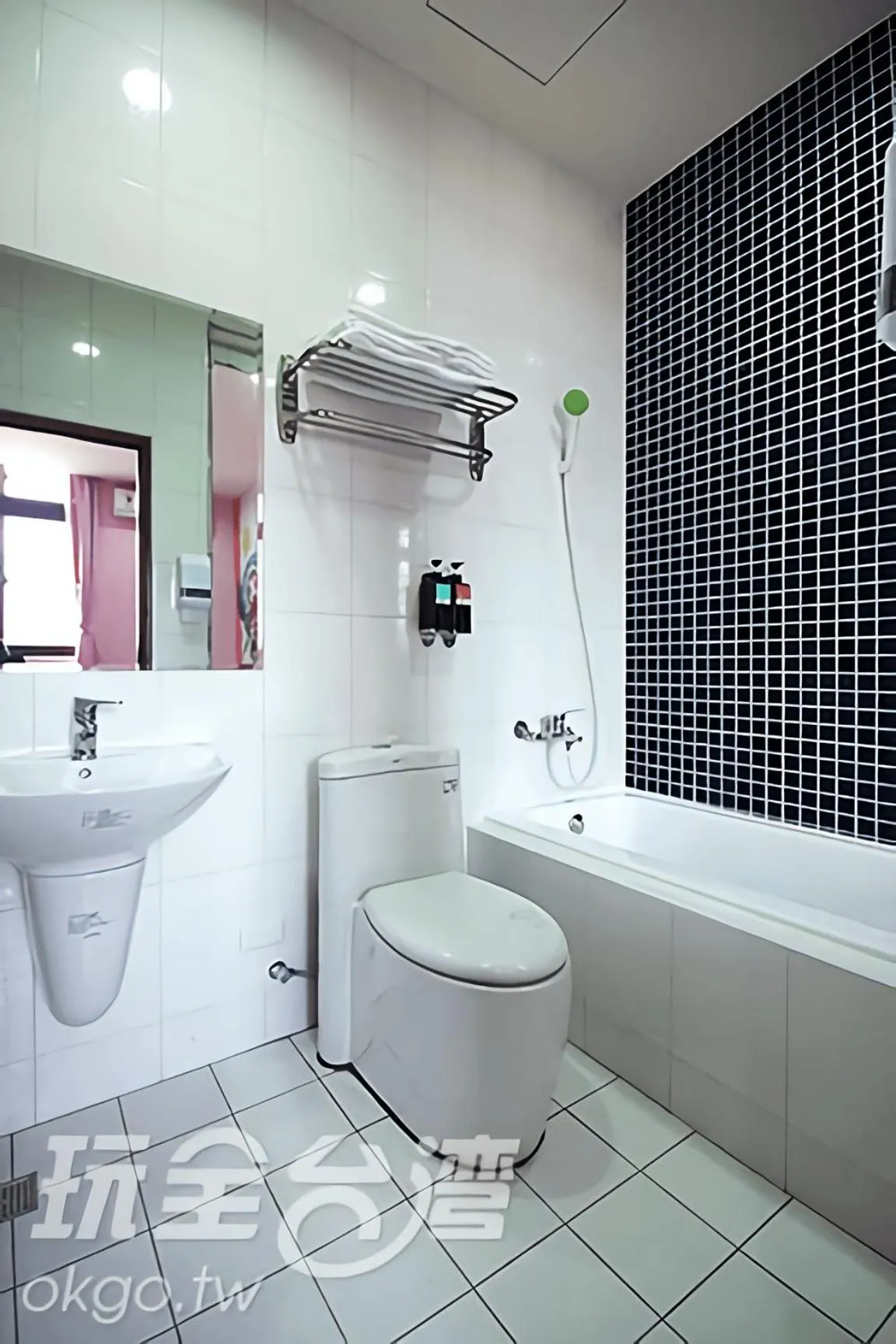 Bathroom in CoCo Motel Boutique