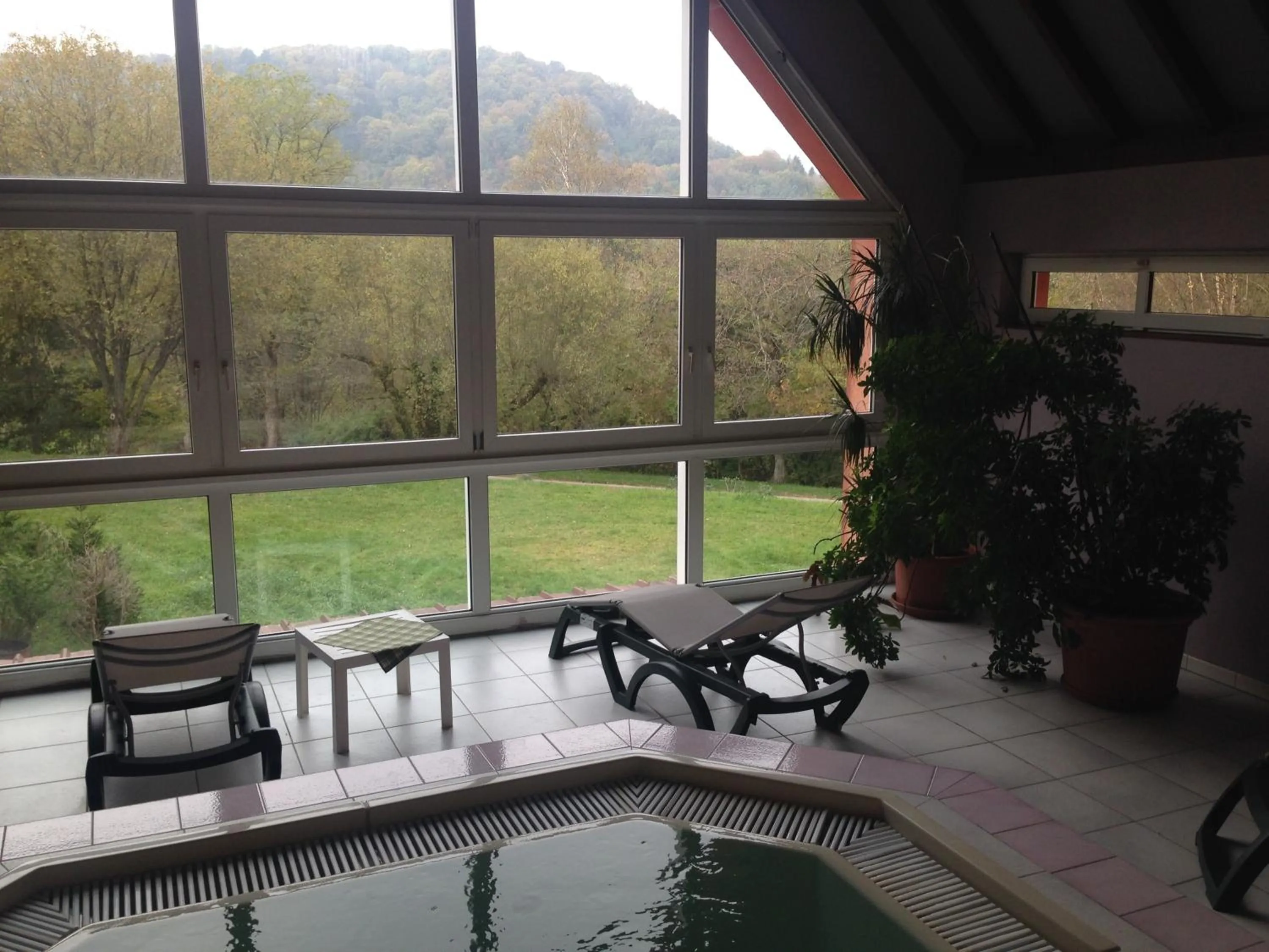 Spa and wellness centre/facilities in Logis Hôtel-Restaurant Auberge d'Imsthal