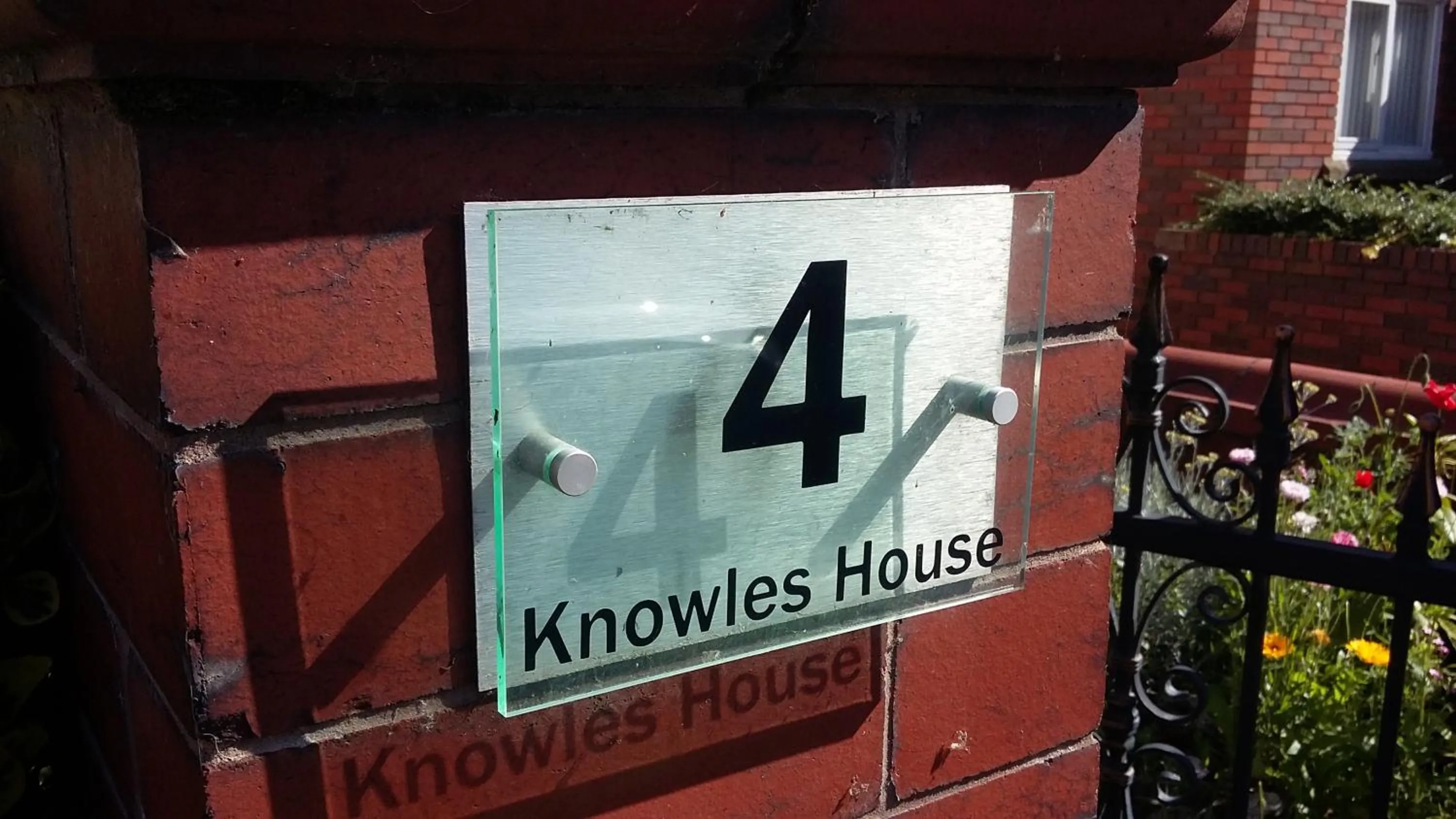 EsJays at Knowles House