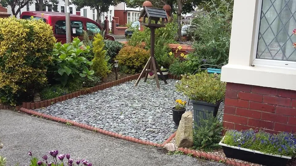 Garden in EsJays at Knowles House