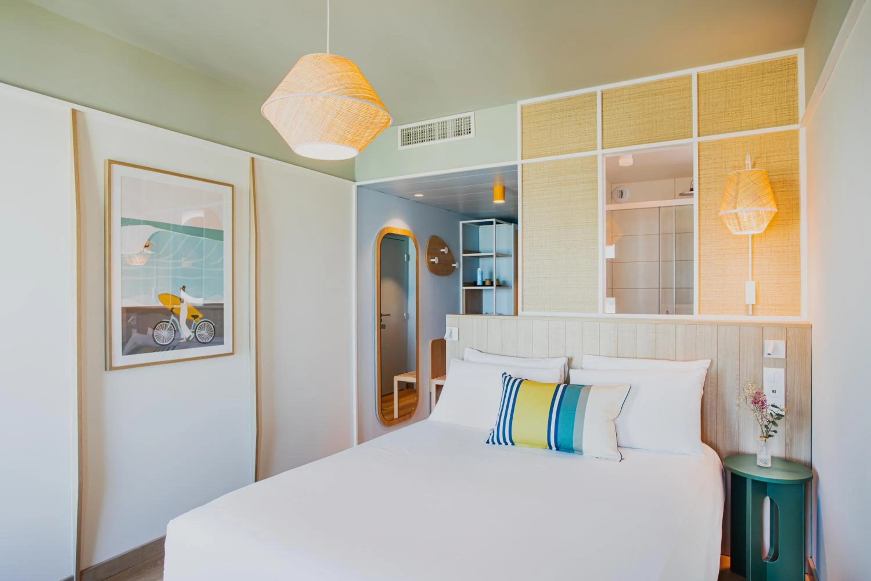 Bedroom, Bed in Mercure Président Biarritz Plage