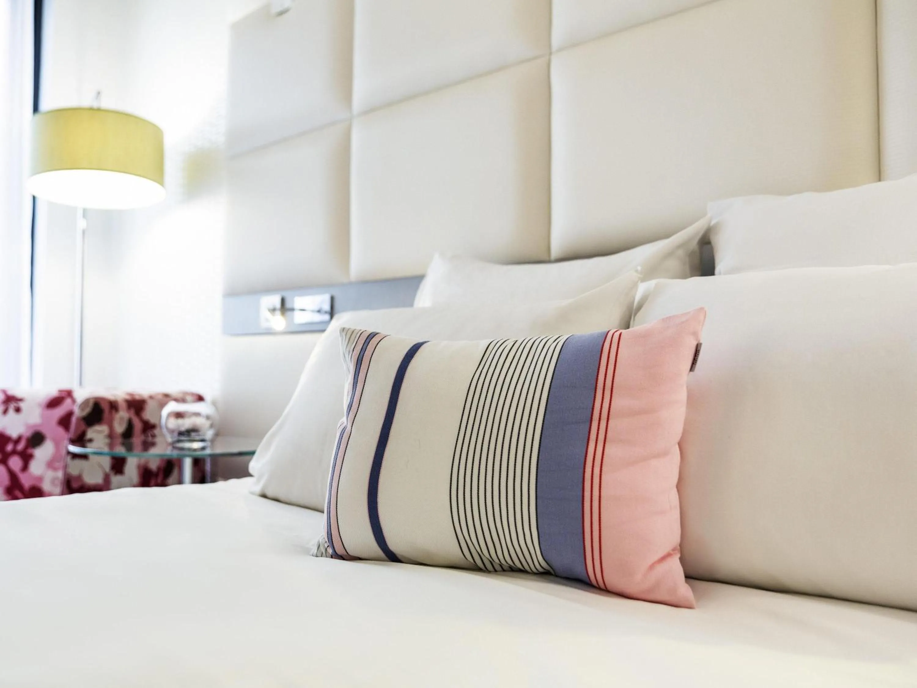 Bedroom, Bed in Mercure Président Biarritz Plage