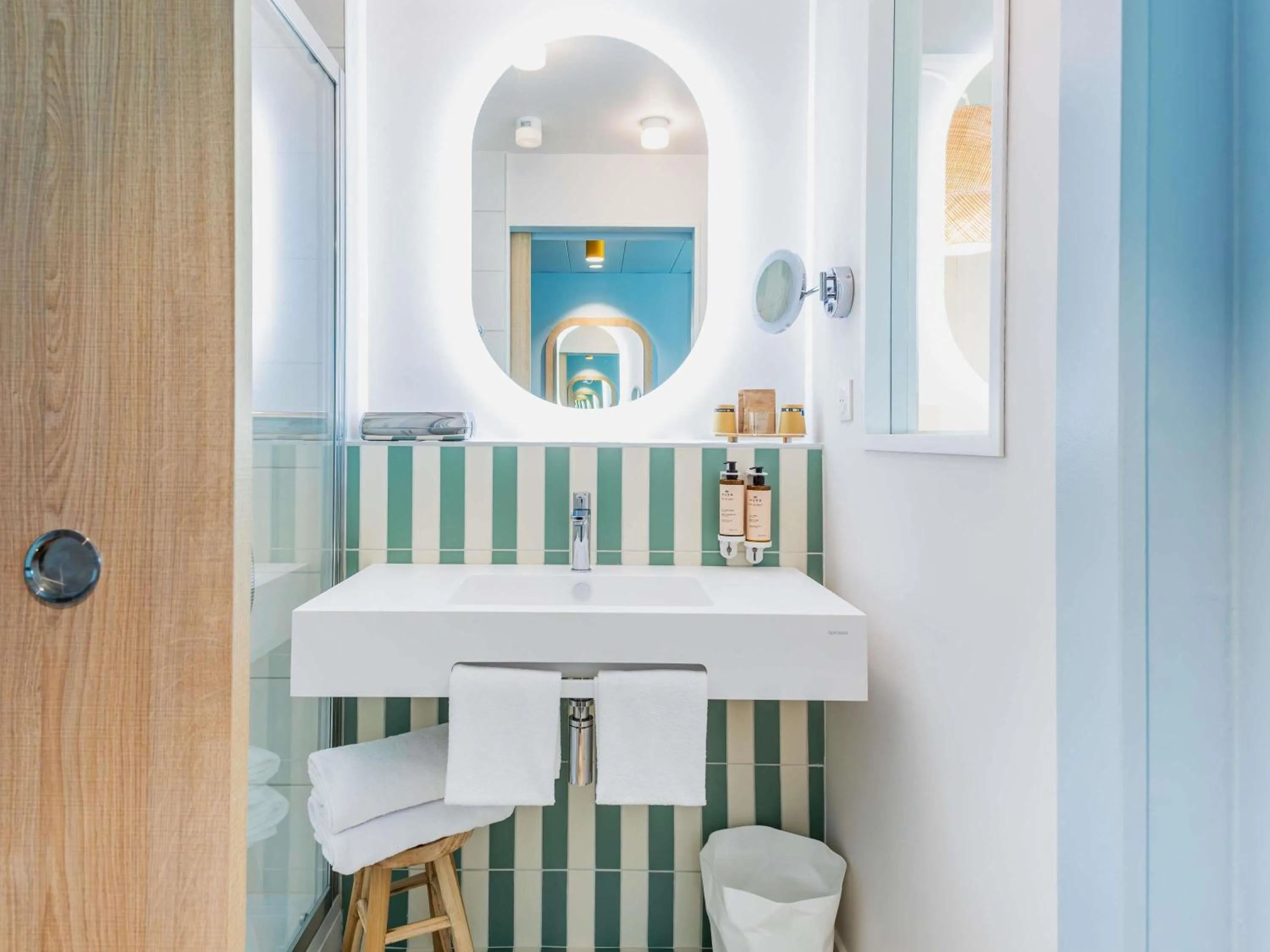 Bedroom in Mercure Président Biarritz Plage