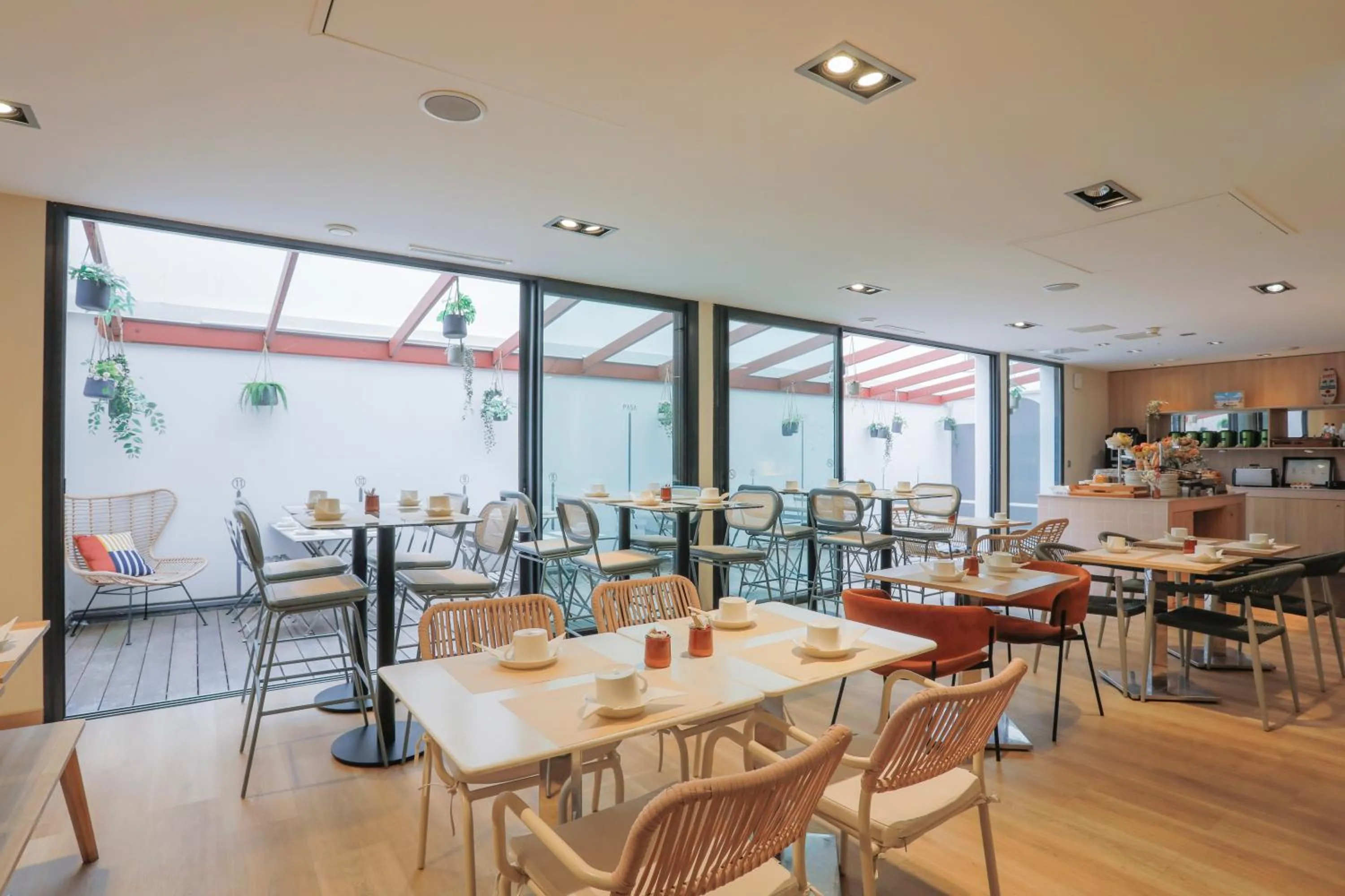 Breakfast in Mercure Président Biarritz Plage