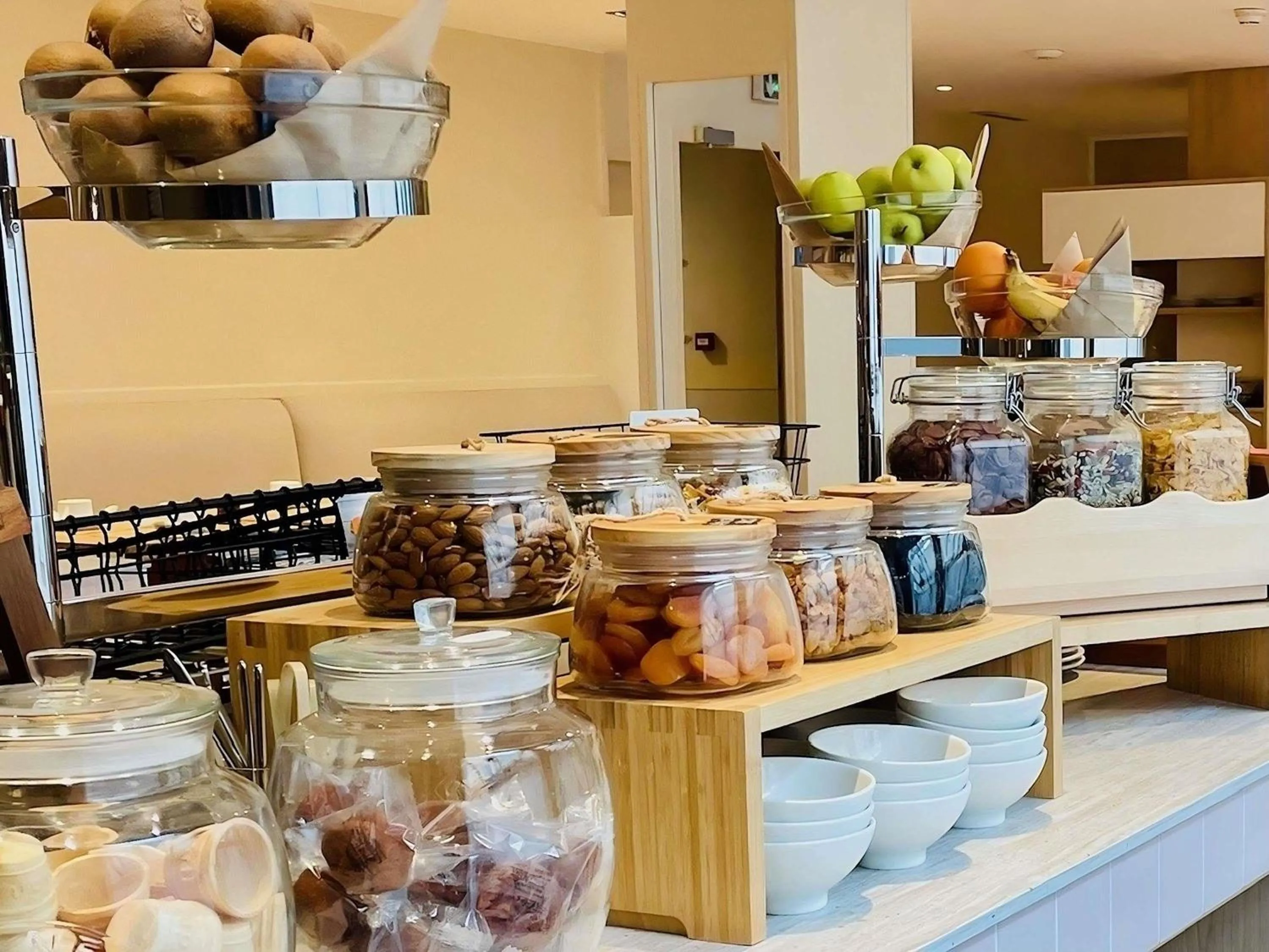 Breakfast in Mercure Président Biarritz Plage