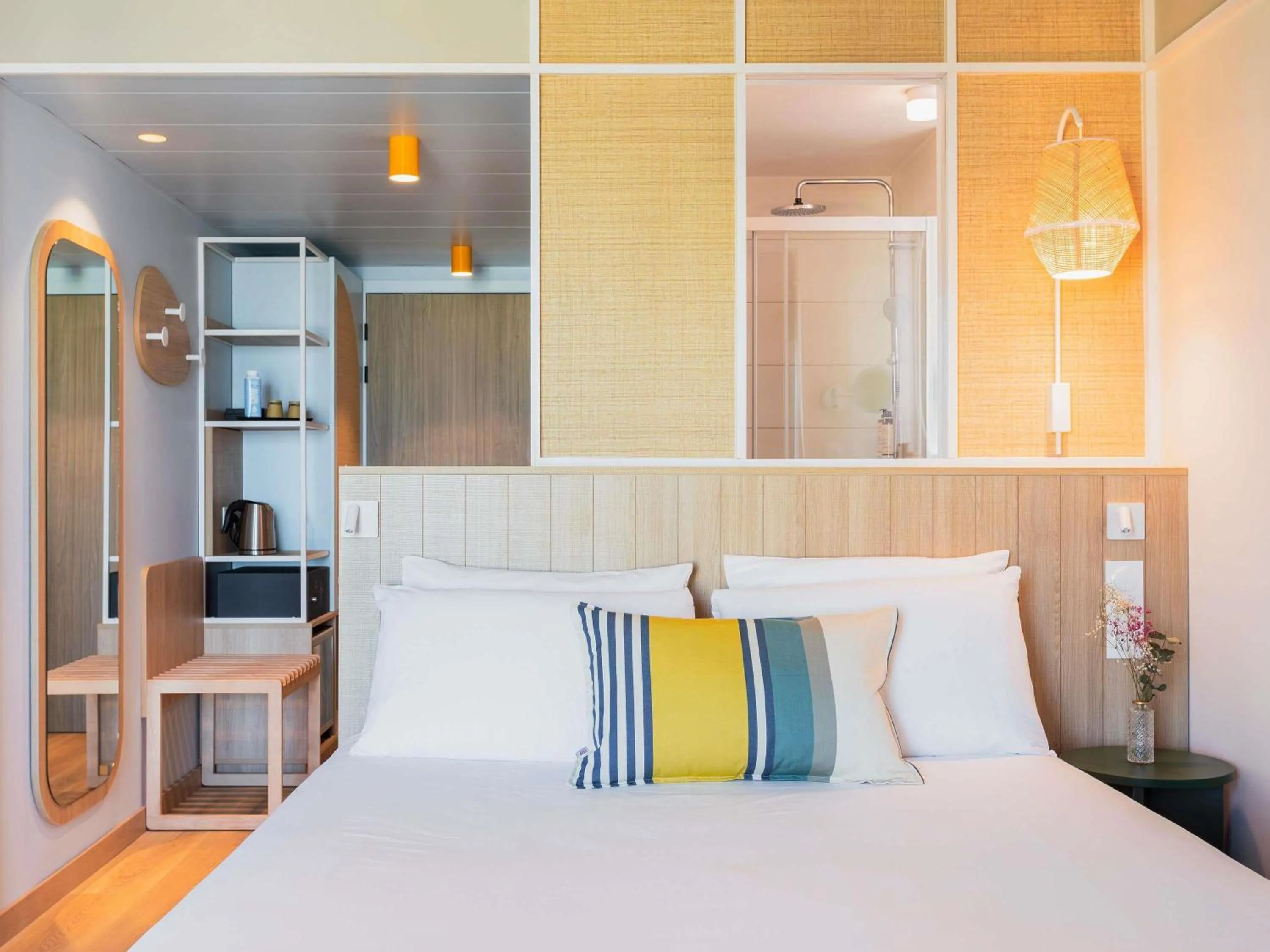 Bedroom, Bed in Mercure Président Biarritz Plage