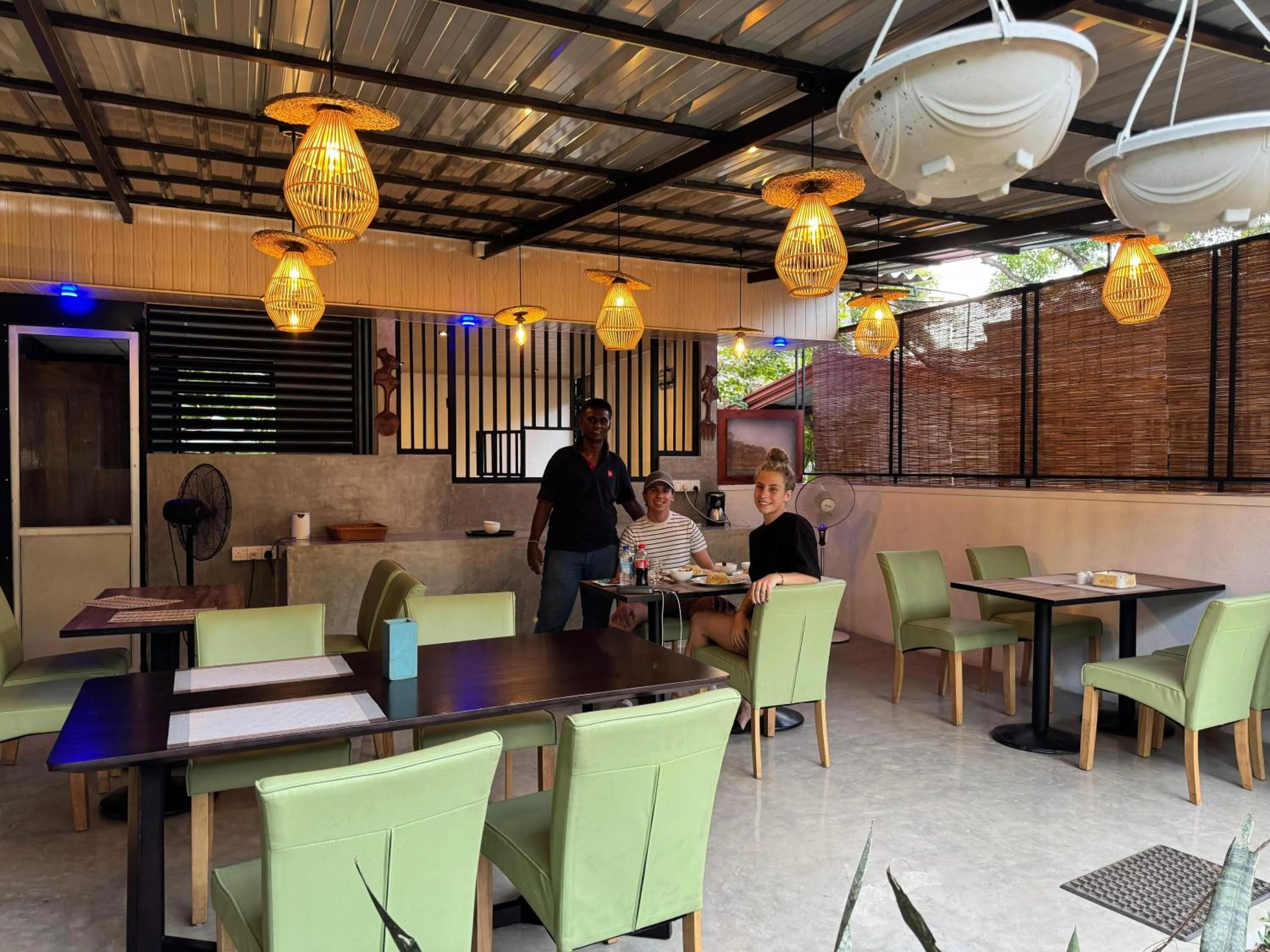 Restaurant/places to eat in Goalma Family Holiday Resort & Restaurant