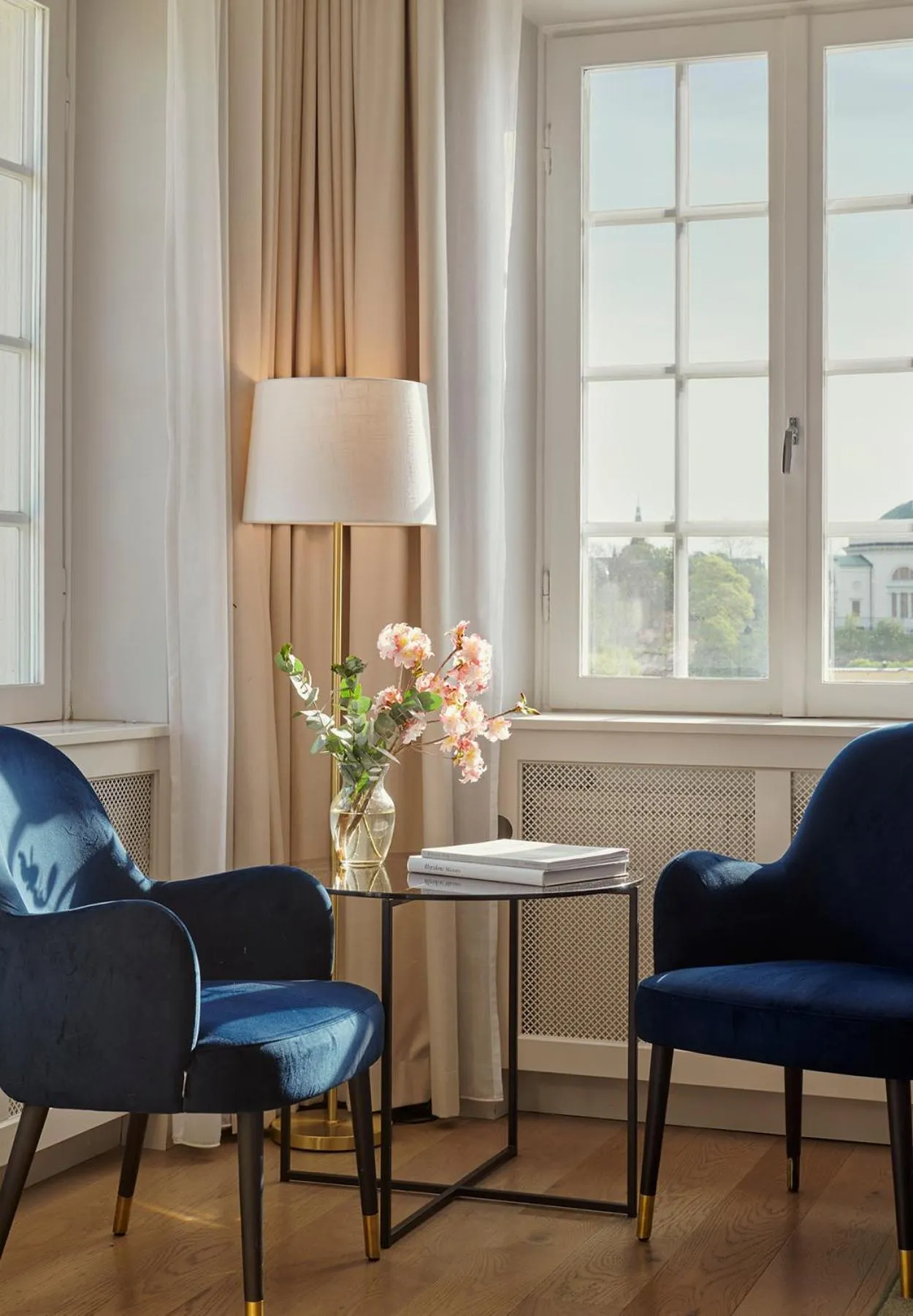 Seating area in Hôtel Reisen in The Unbound Collection by Hyatt