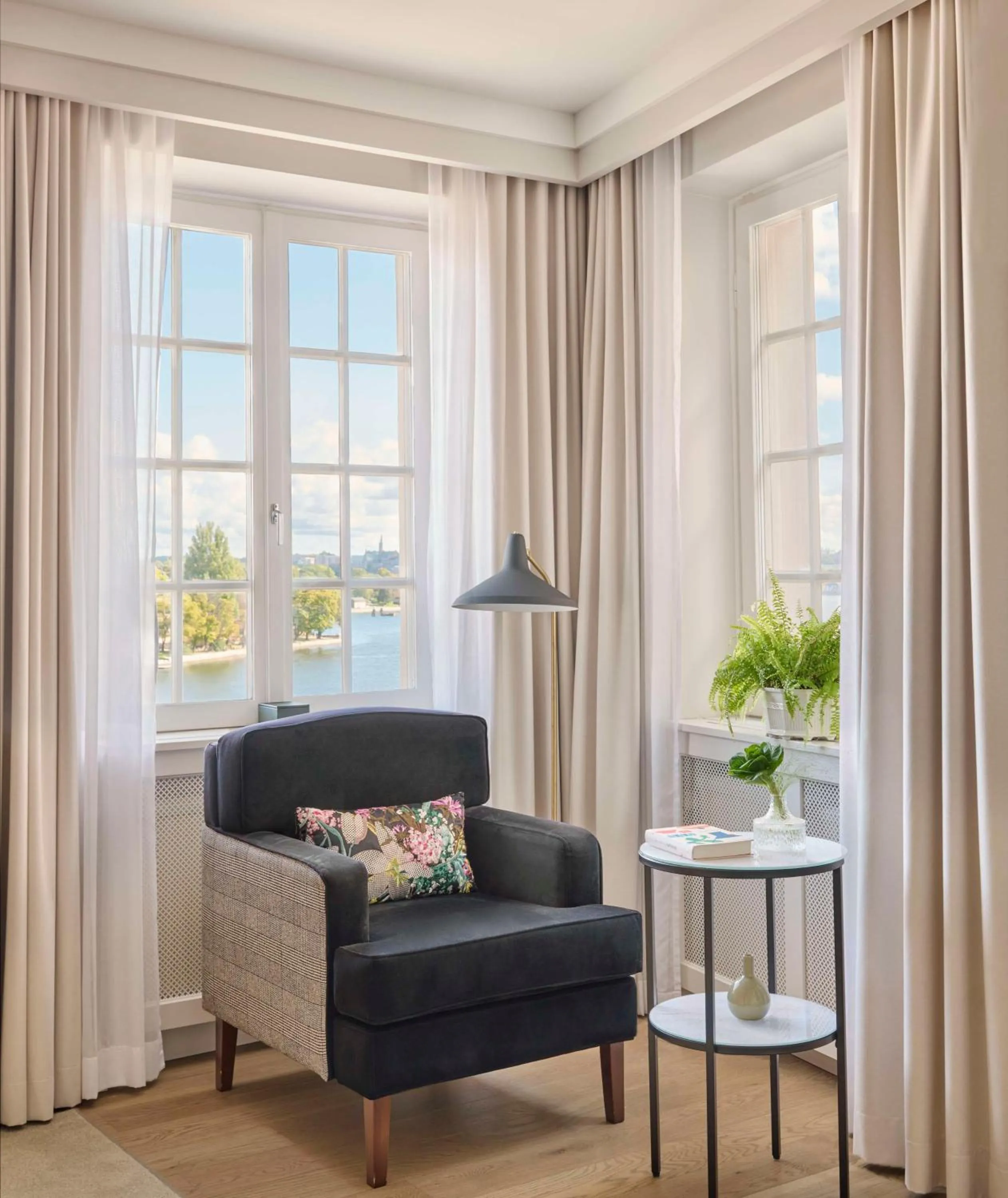 Photo of the whole room in Hôtel Reisen in The Unbound Collection by Hyatt