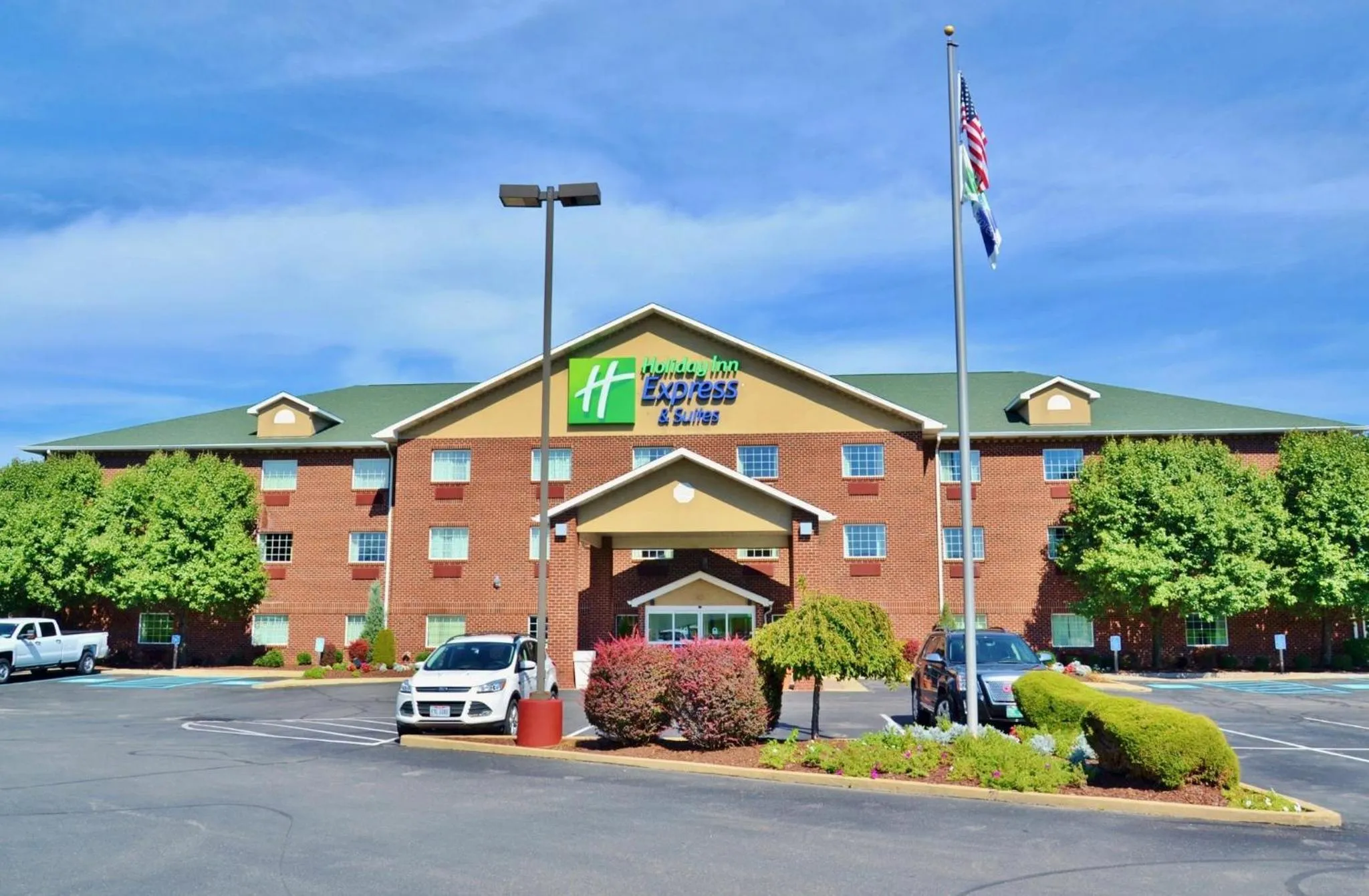 Property building in Holiday Inn Express Hotel & Suites Center Township by IHG