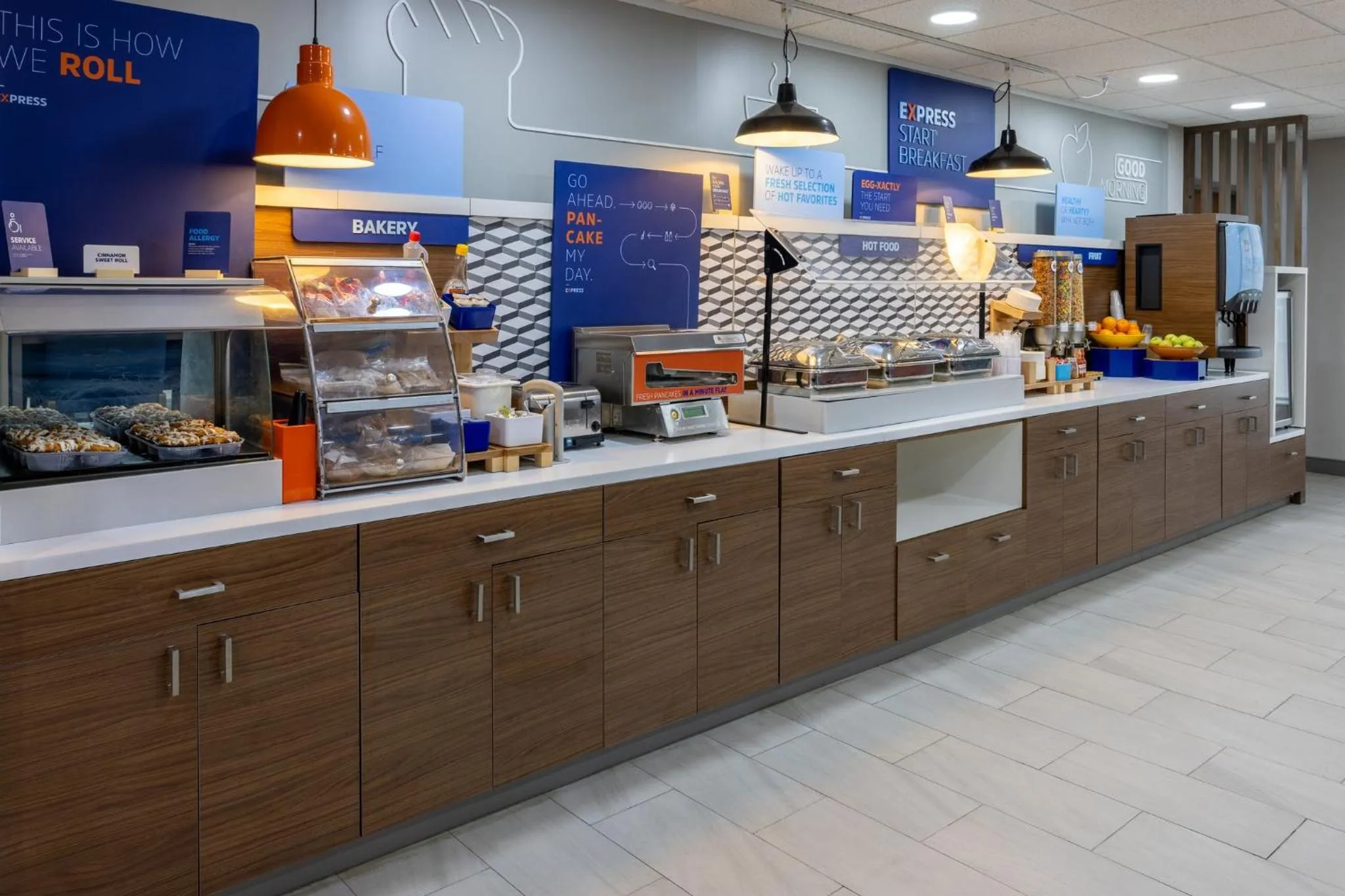 Breakfast in Holiday Inn Express Hotel & Suites Center Township by IHG