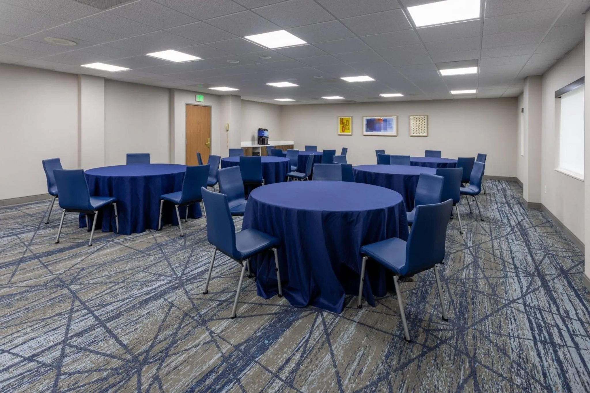 Banquet/Function facilities in Holiday Inn Express Hotel & Suites Center Township by IHG