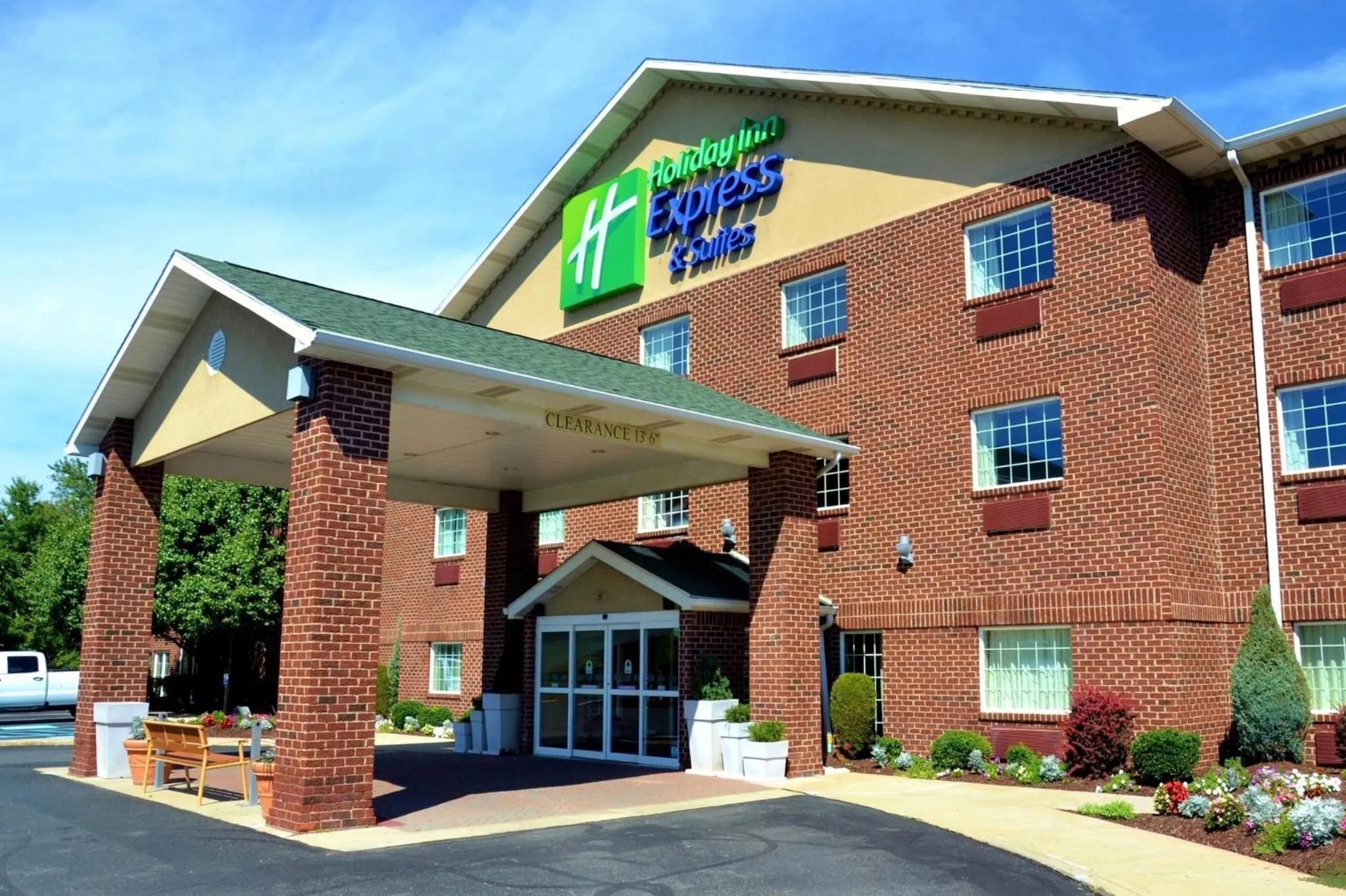 Property building in Holiday Inn Express Hotel & Suites Center Township by IHG