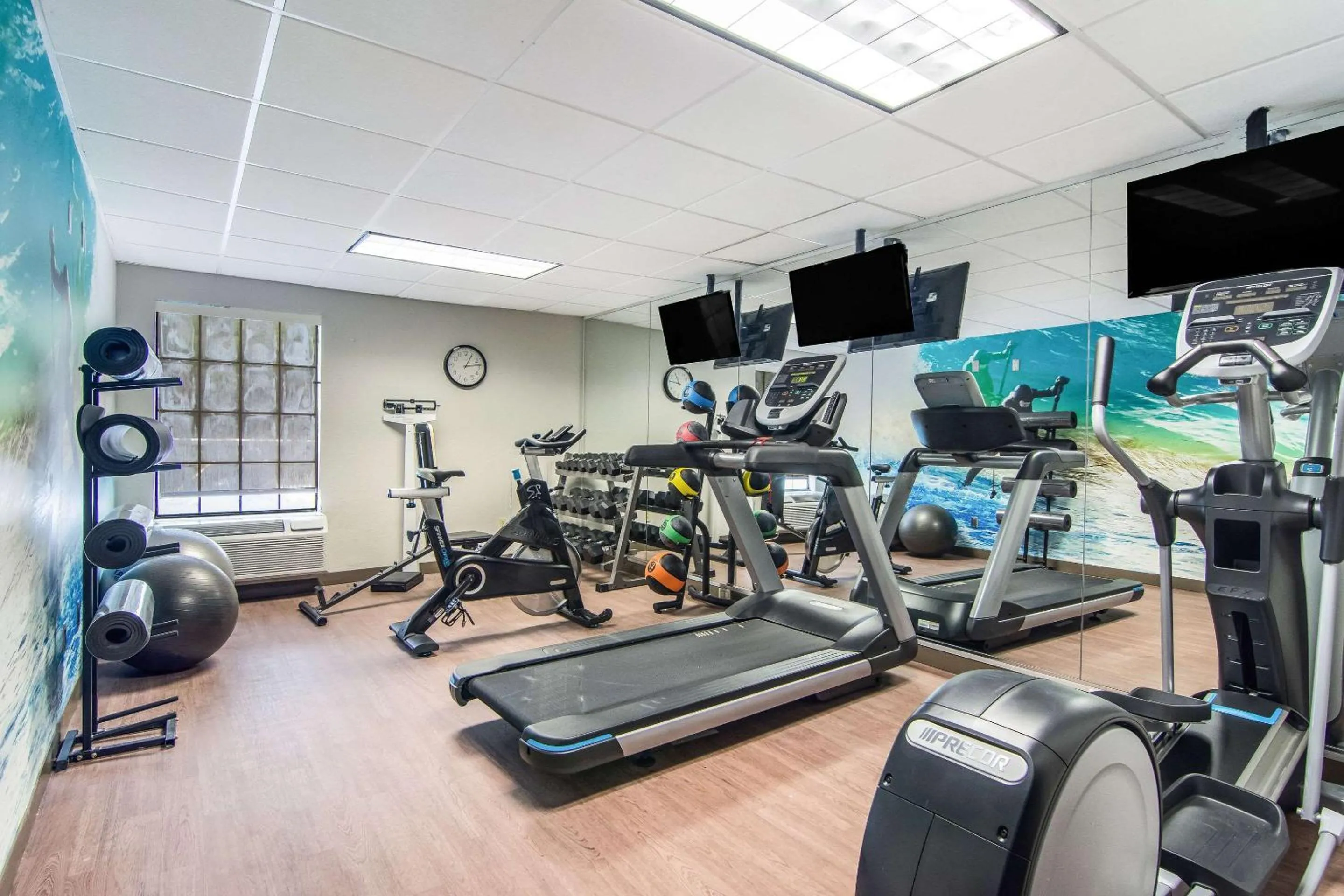 Spa and wellness centre/facilities in Clarion Pointe South Boston - Danville East