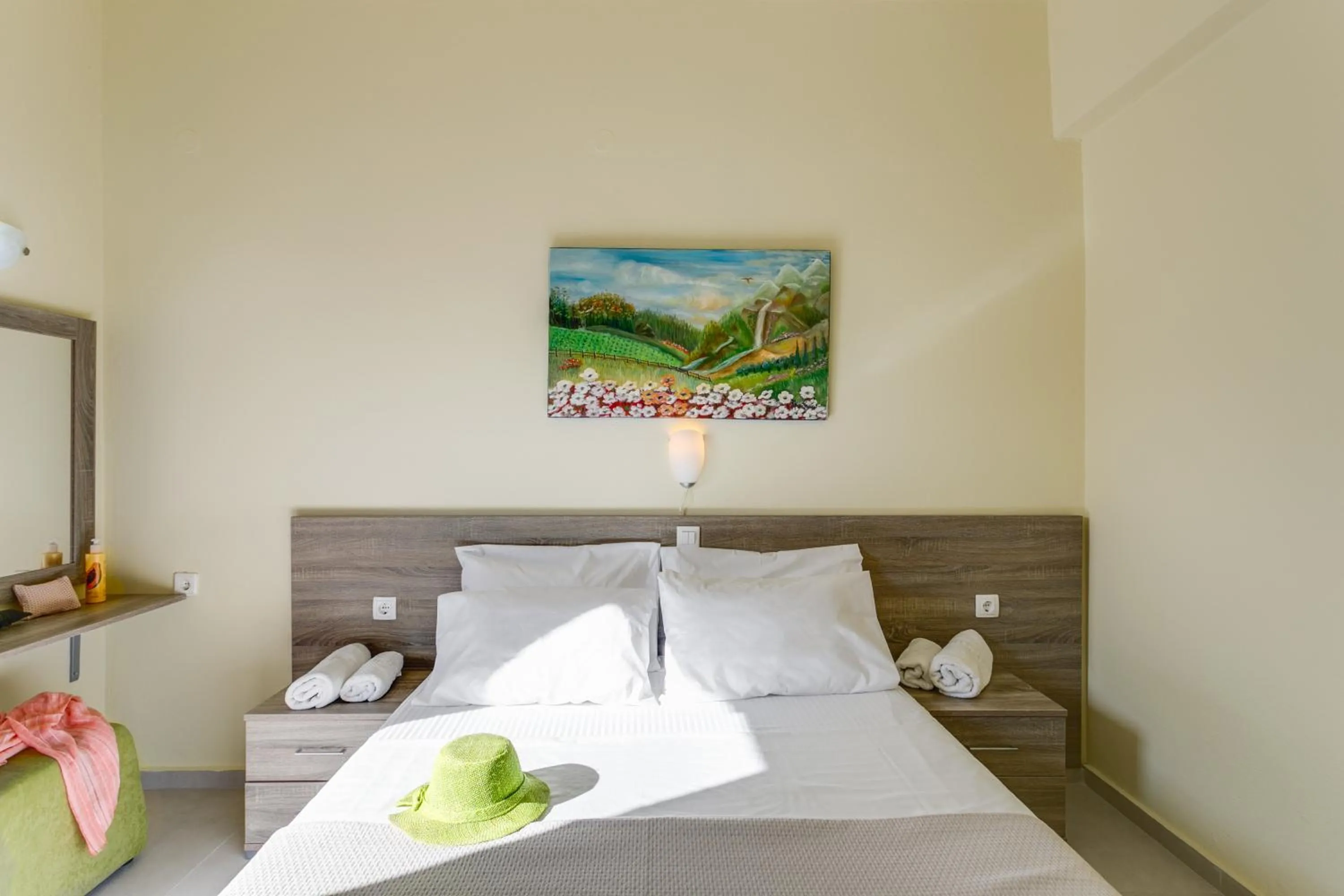 Bedroom, Bed in Eden Beach Hotel