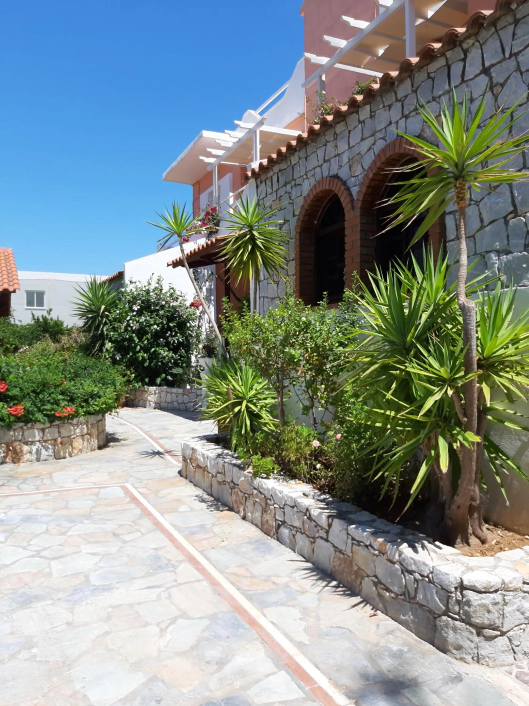Garden in Eden Beach Hotel
