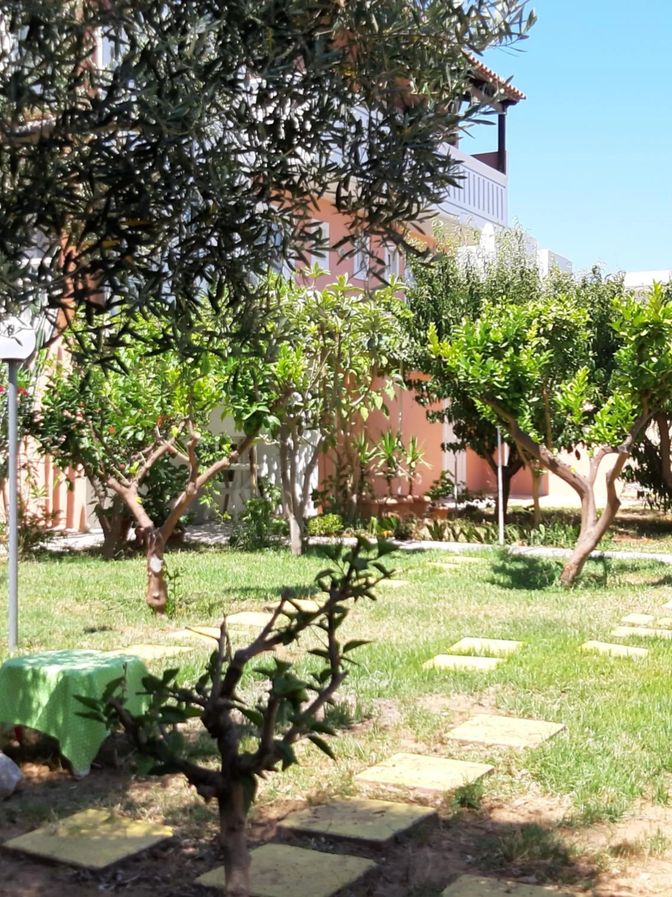 Garden in Eden Beach Hotel