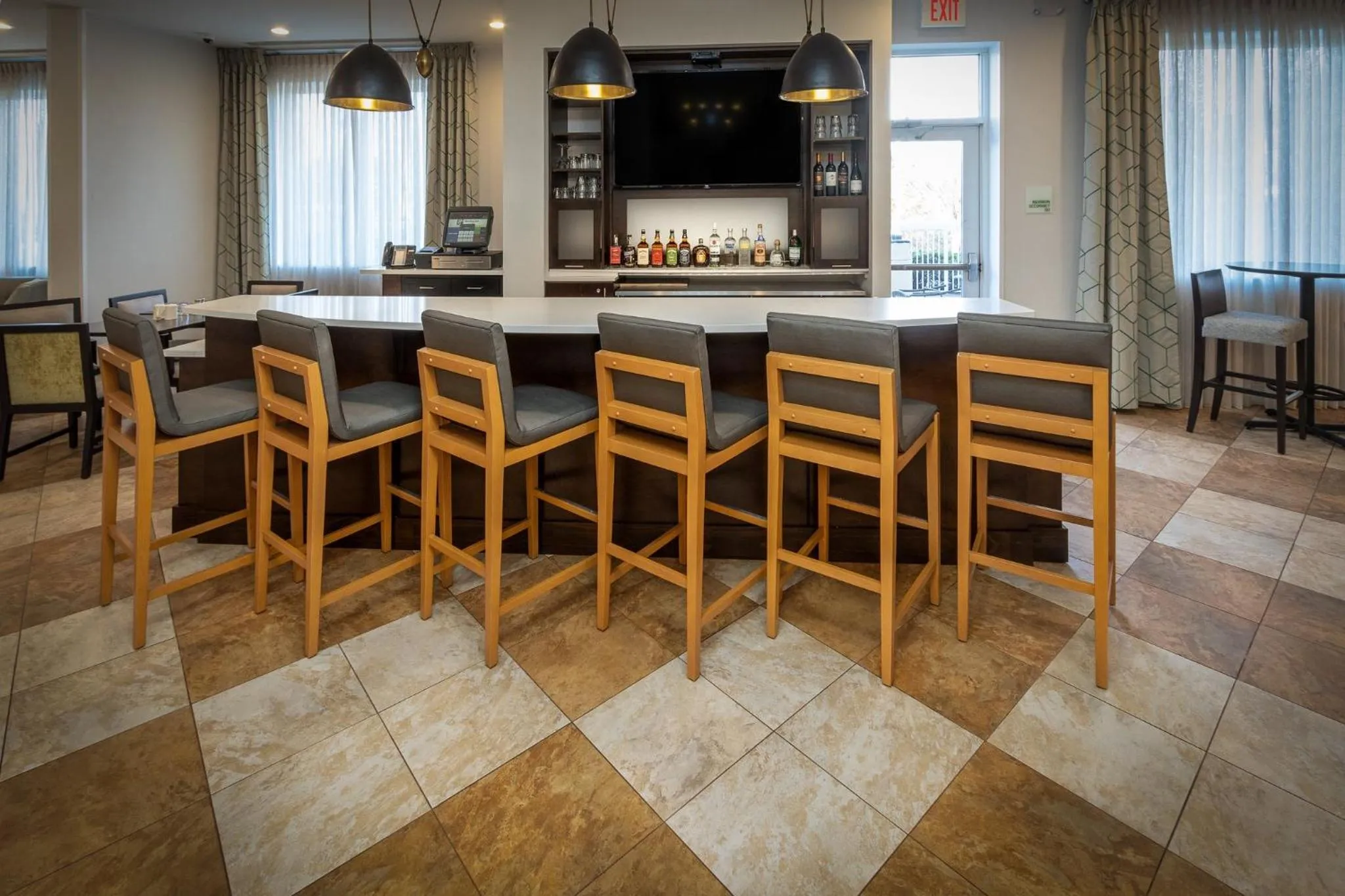 Lounge or bar in Holiday Inn Hotel & Suites Memphis-Wolfchase Galleria by IHG