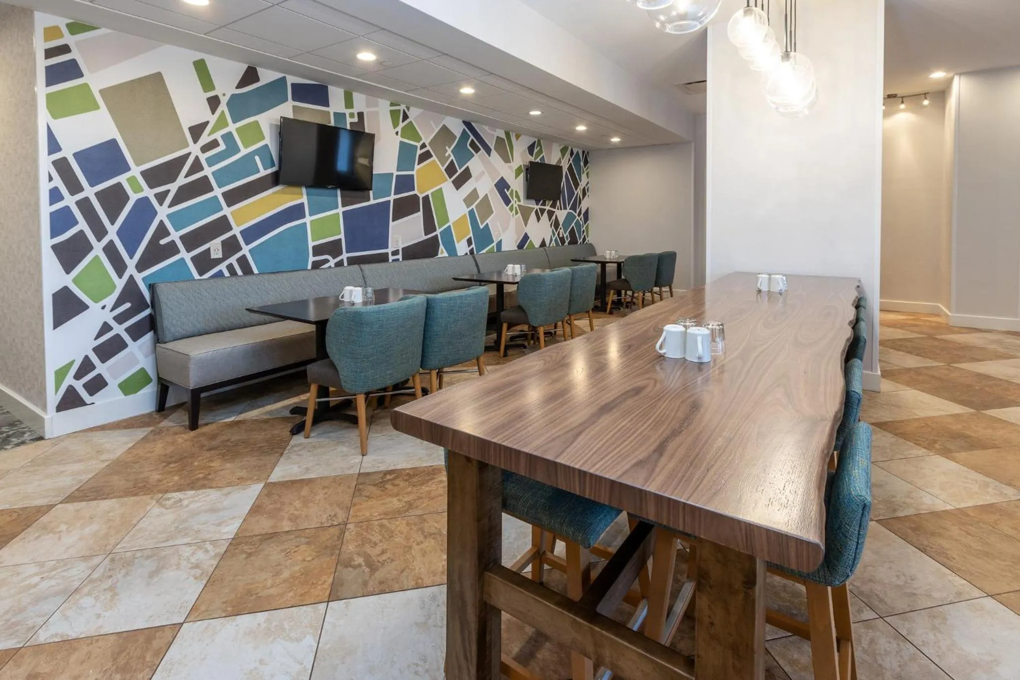 Restaurant/places to eat in Holiday Inn Hotel & Suites Memphis-Wolfchase Galleria by IHG