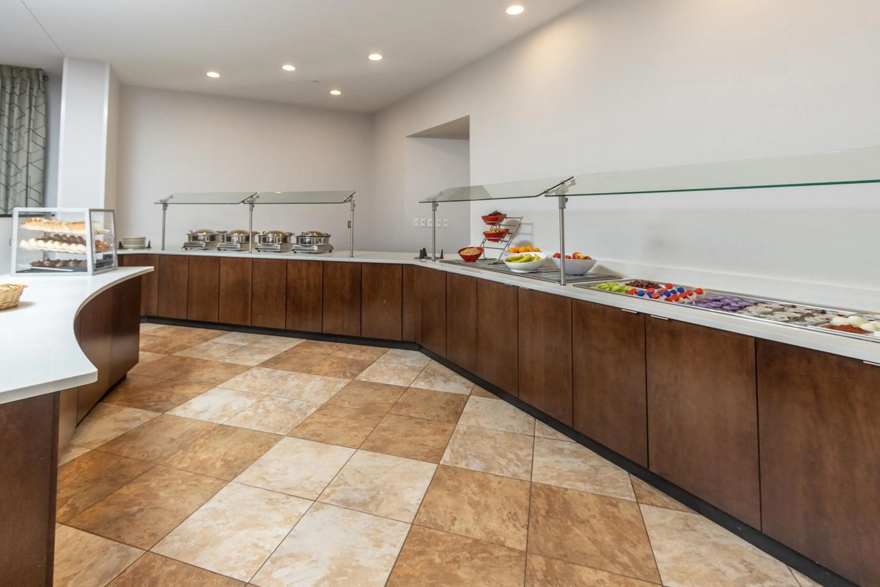 Restaurant/places to eat in Holiday Inn Hotel & Suites Memphis-Wolfchase Galleria by IHG