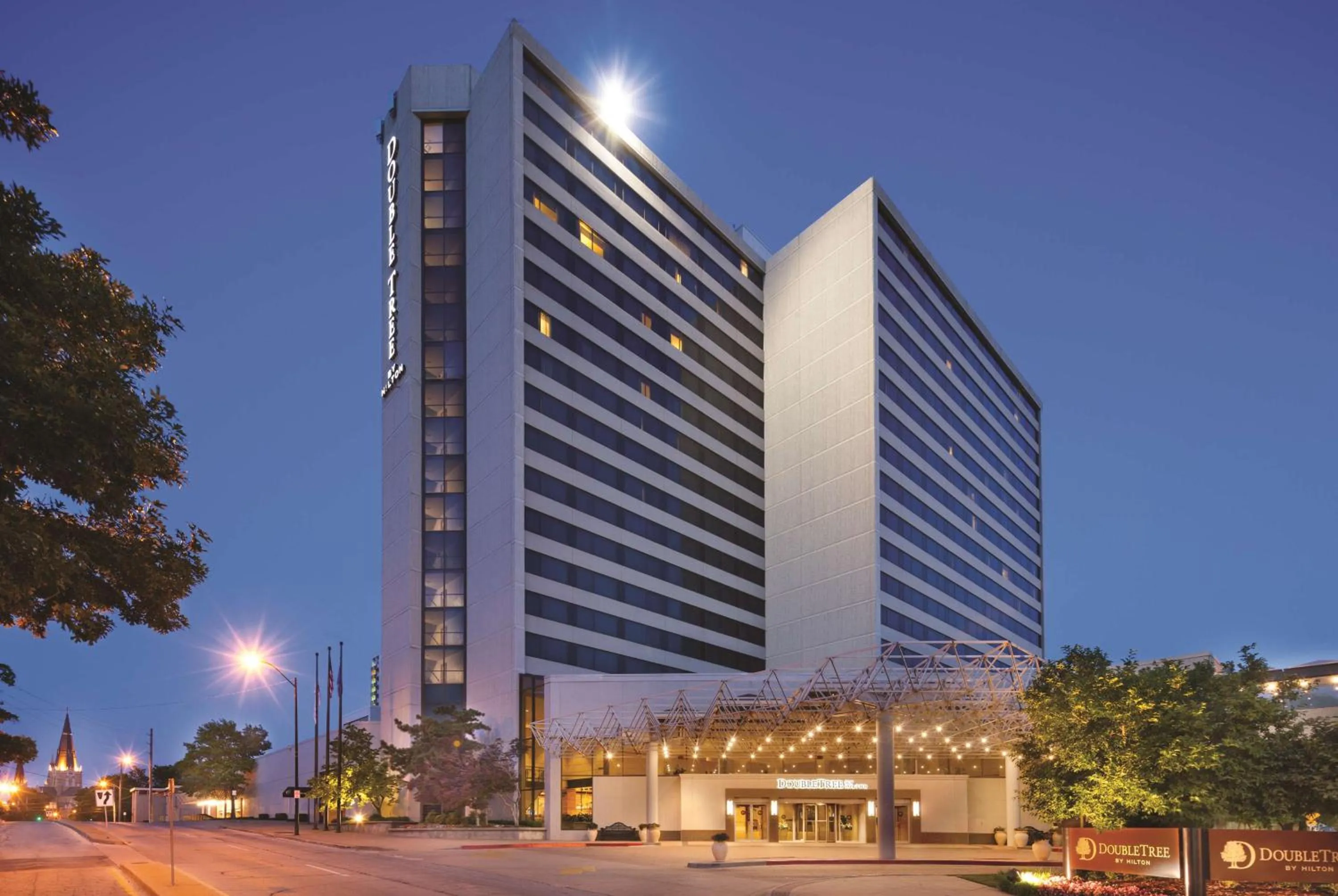 Property building in DoubleTree by Hilton Tulsa Downtown
