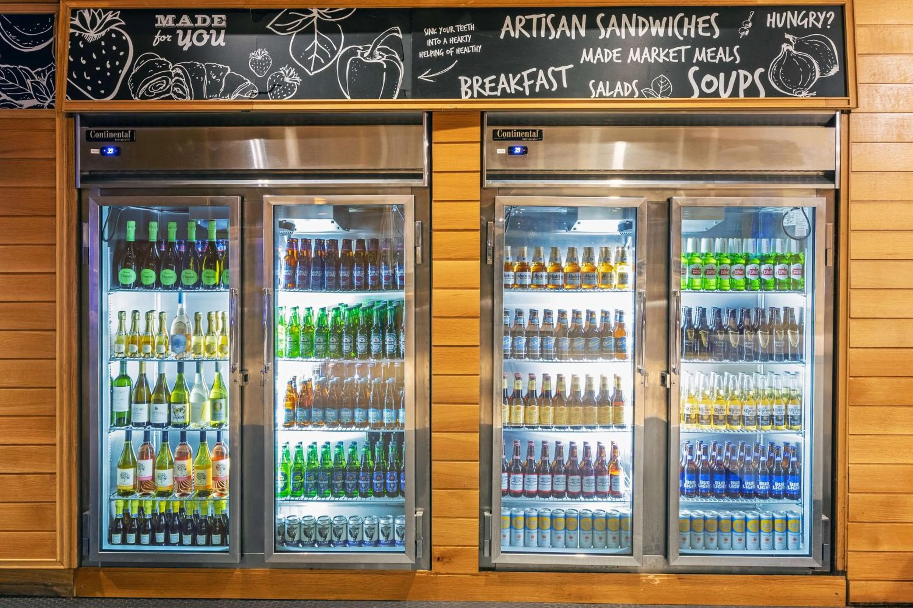 Restaurant/places to eat in DoubleTree by Hilton Tulsa Downtown