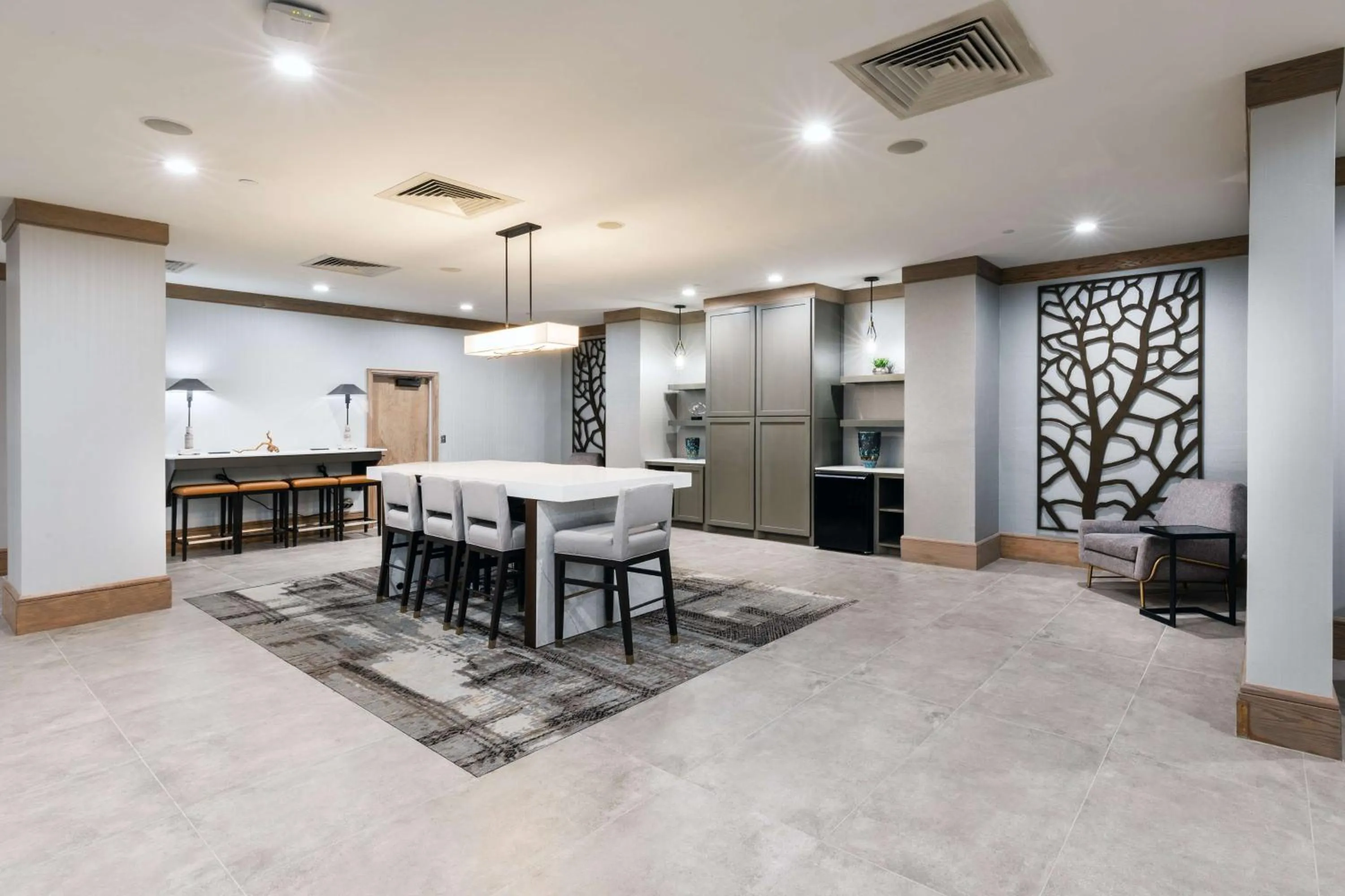 Business facilities in DoubleTree by Hilton Tulsa - Warren Place