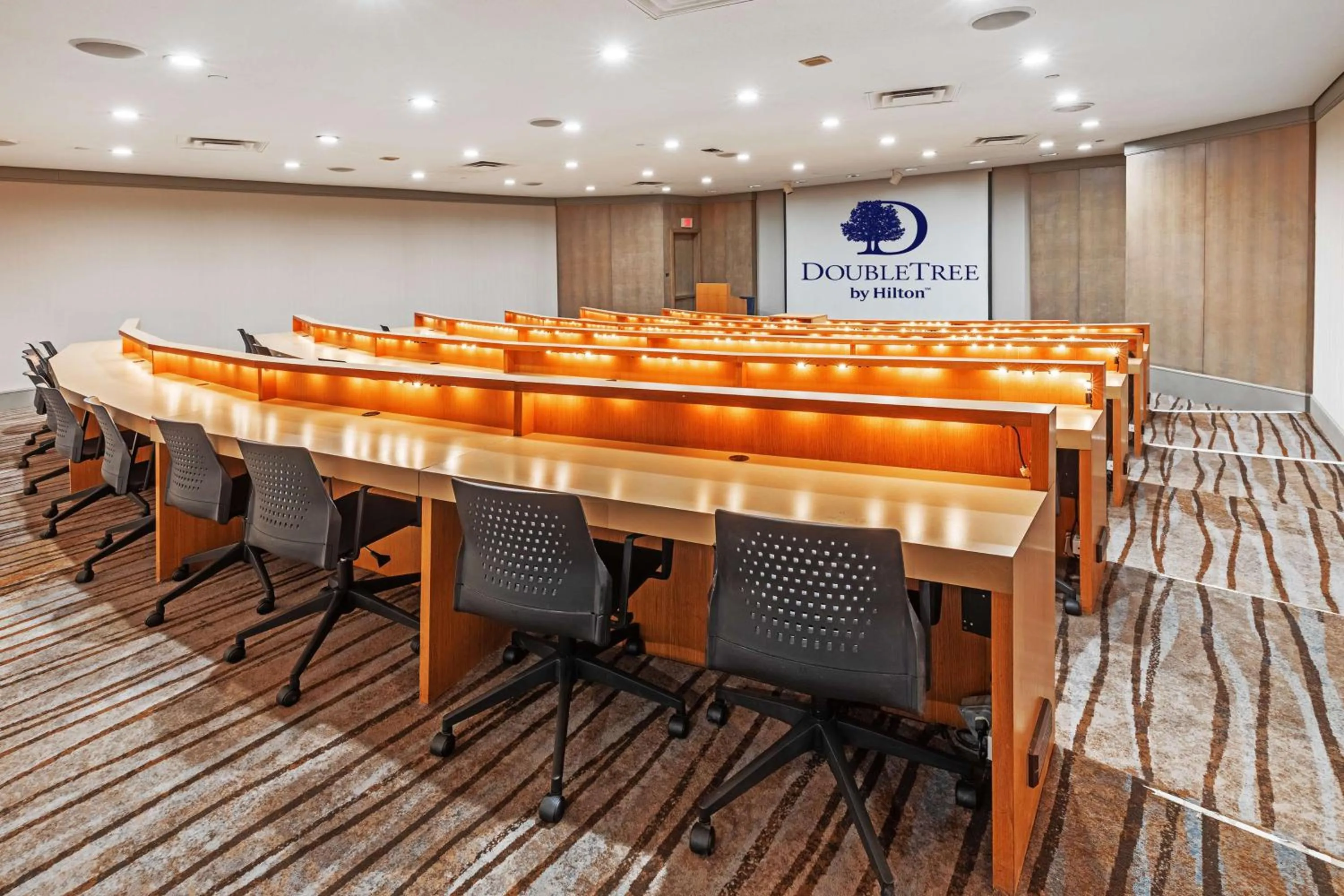 Meeting/conference room in DoubleTree by Hilton Tulsa - Warren Place