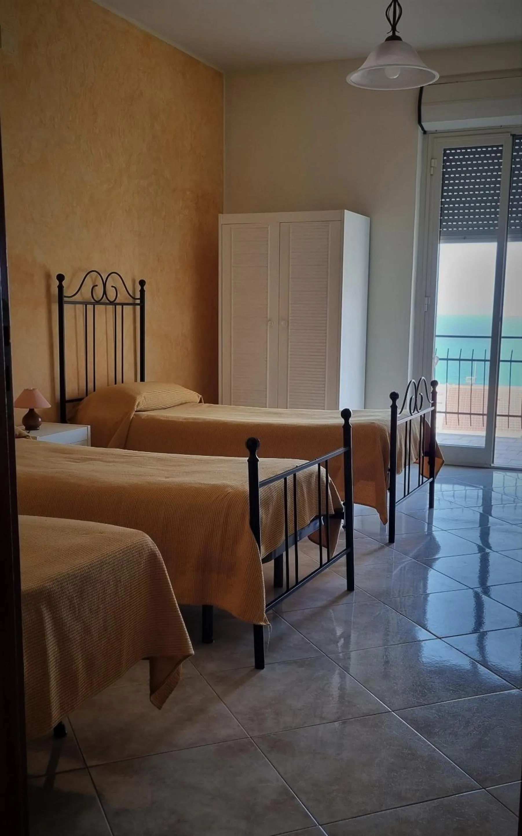 Photo of the whole room in Delle Rose