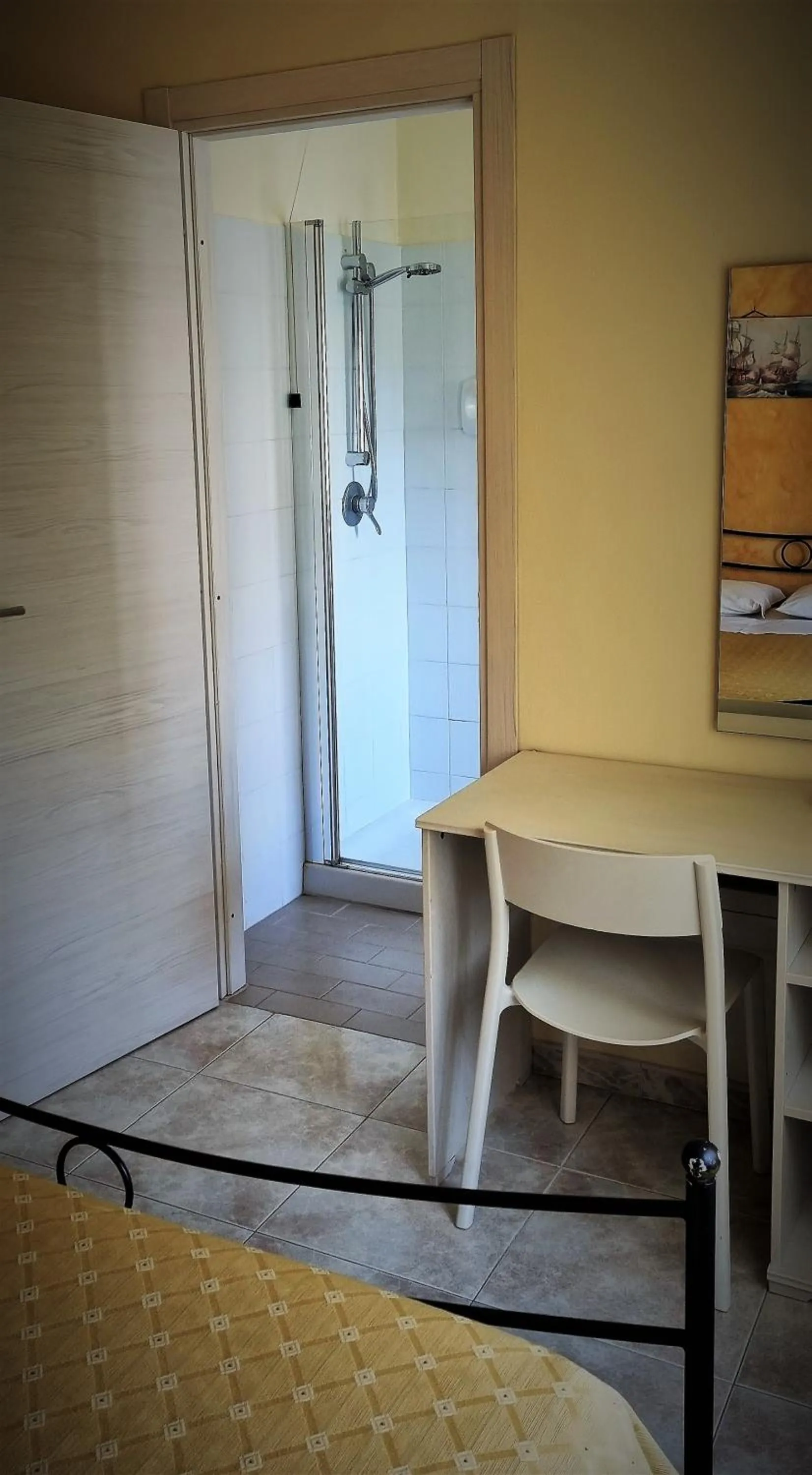 Photo of the whole room in Delle Rose