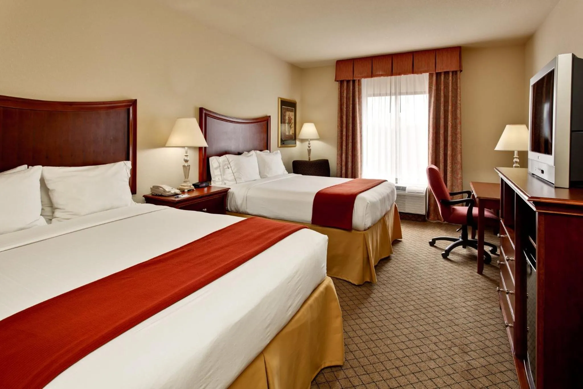 Photo of the whole room, Bed in Holiday Inn Express & Suites Morristown by IHG