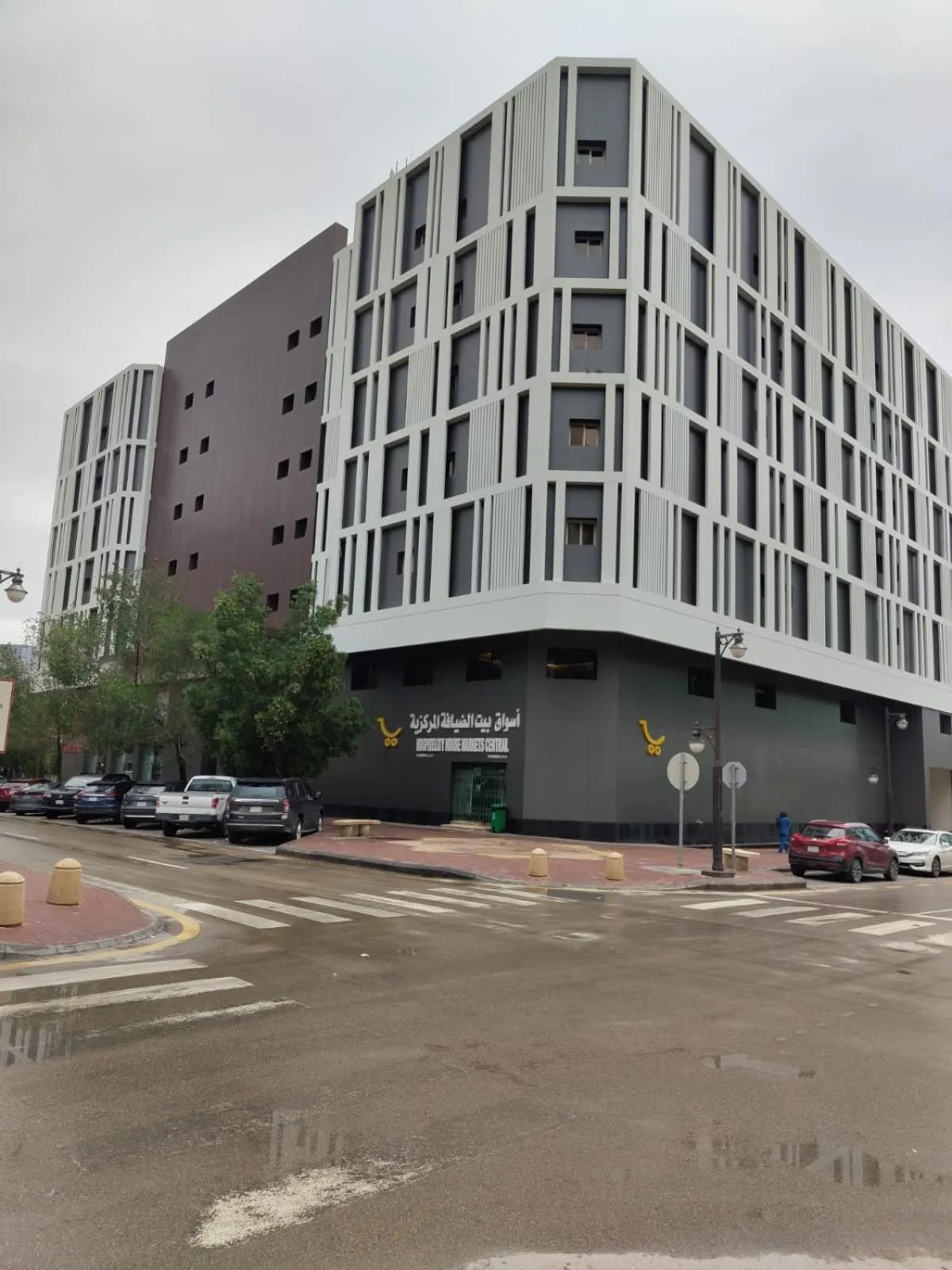 Property building in Manazel Al Diafah Serviced Apartments Olaya