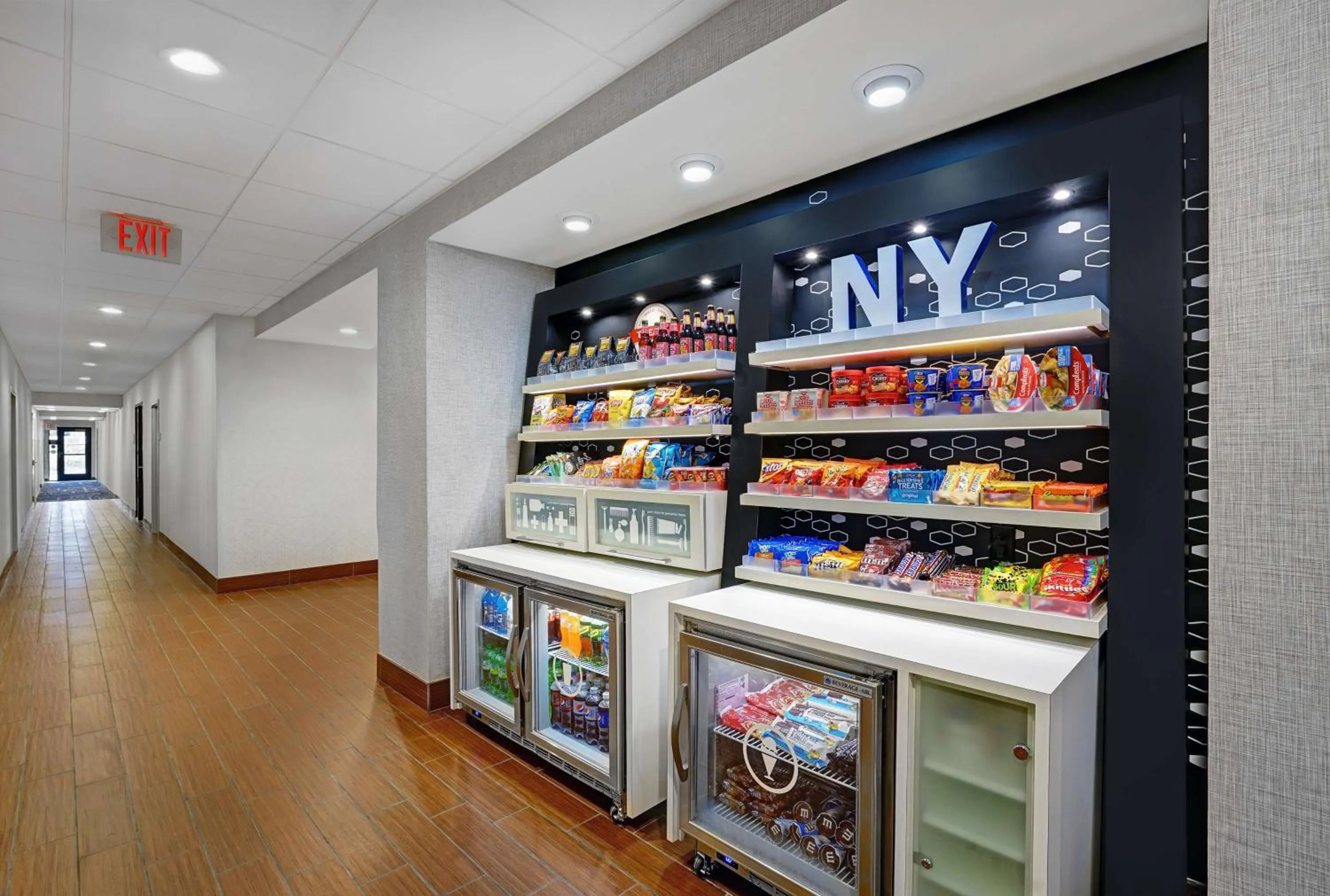 Restaurant/places to eat in Hampton Inn Utica