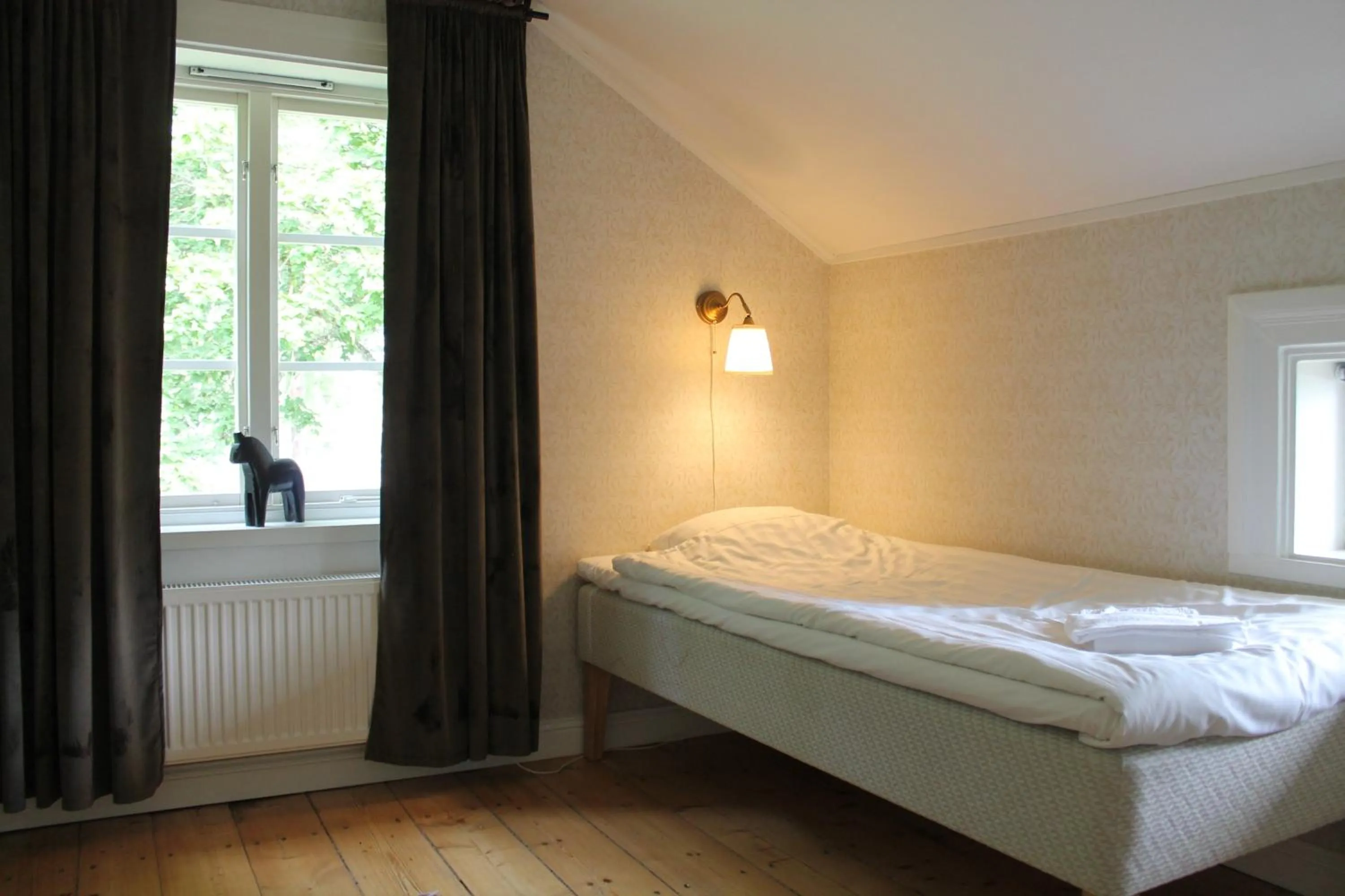 Bed in Wanbo Herrgård