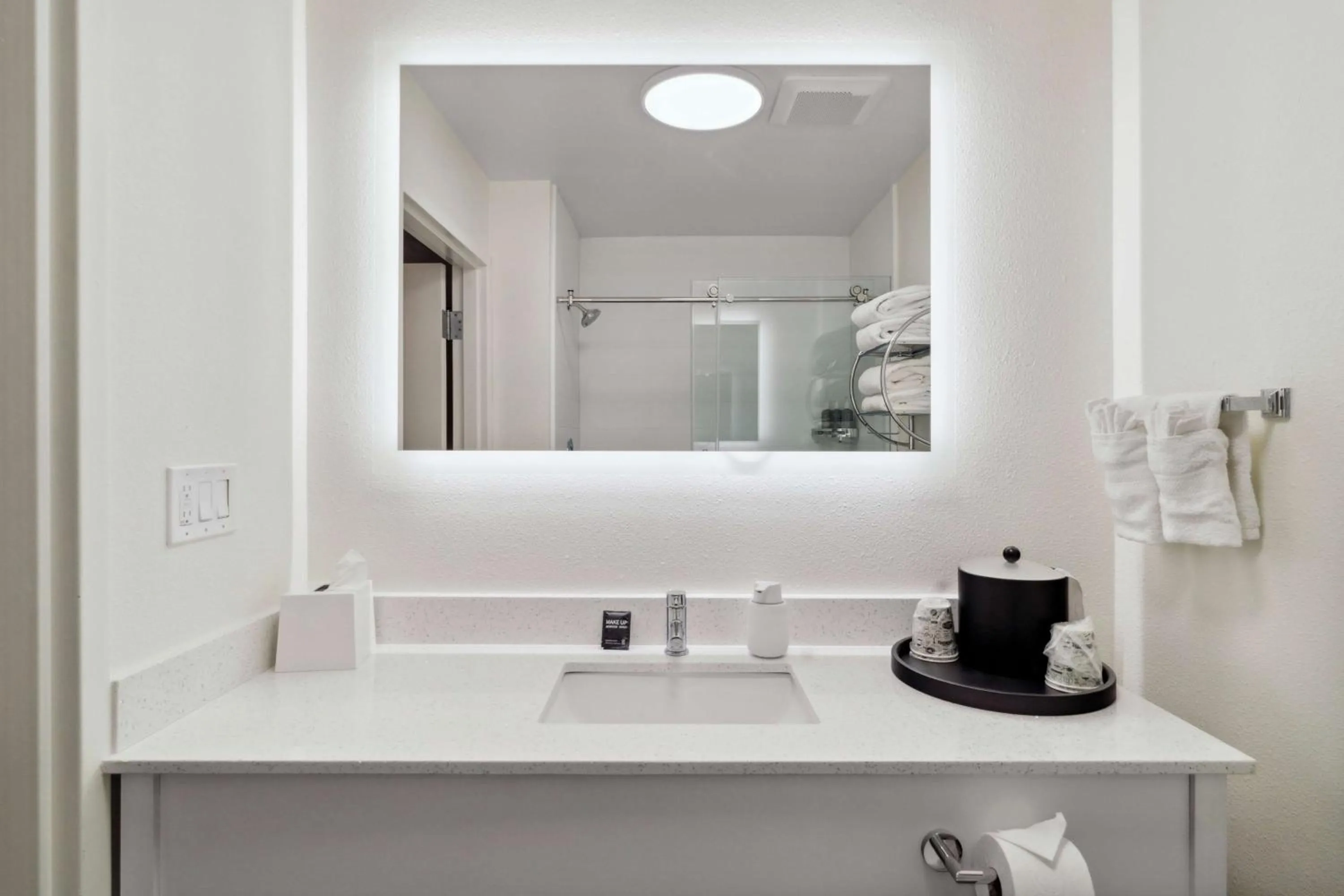 Bathroom in Sonesta Essential Vacaville Napa Valley