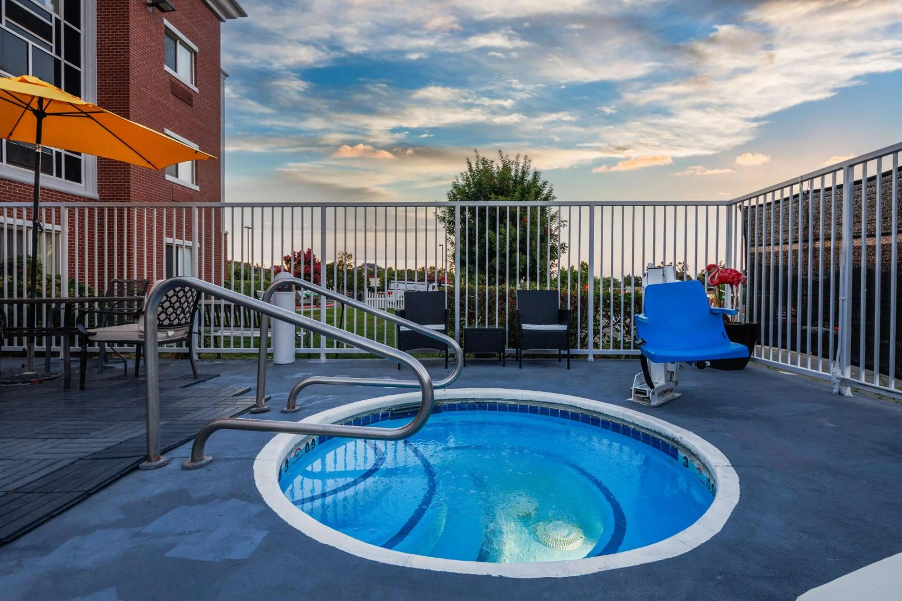 Pool view in Sonesta Essential Vacaville Napa Valley