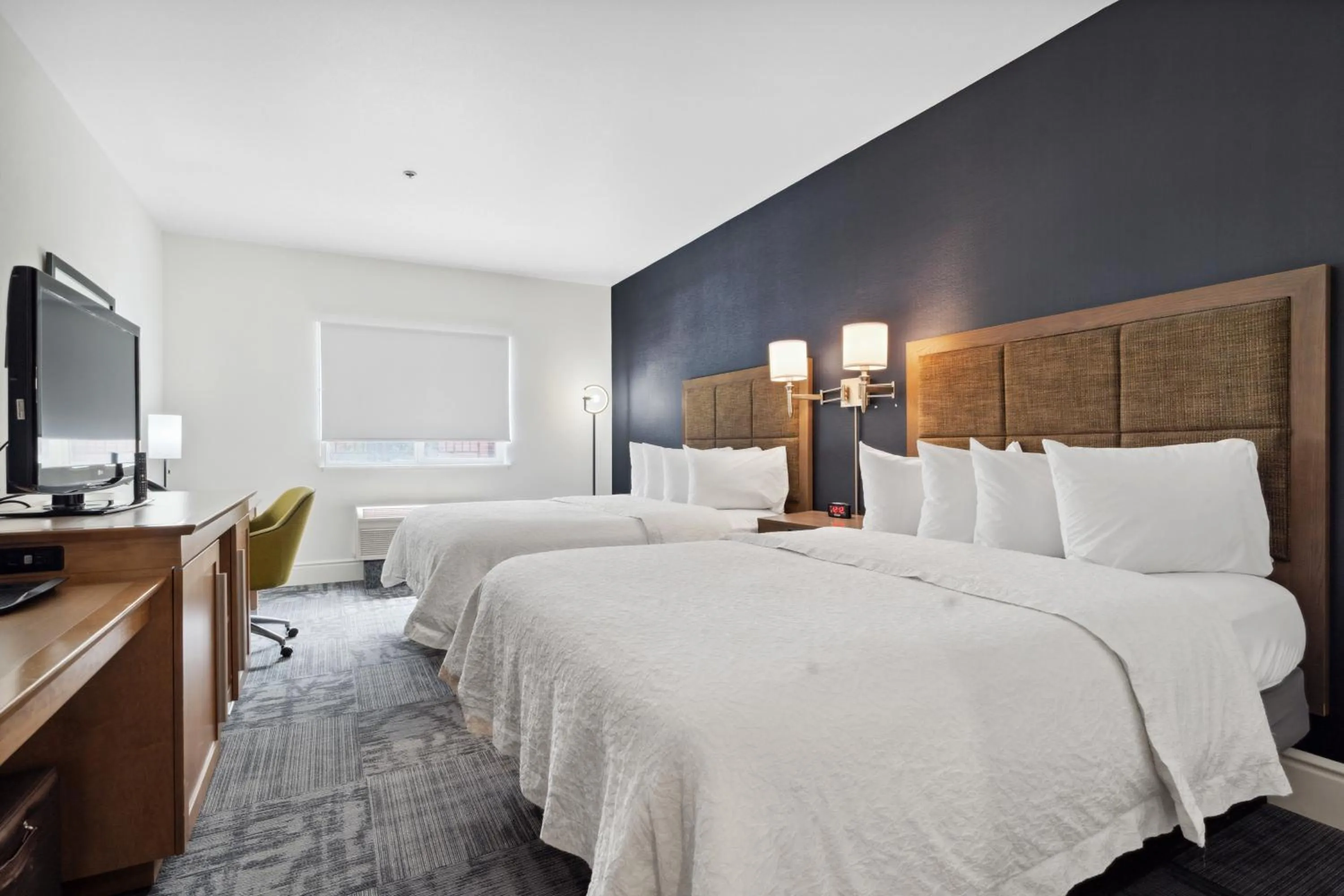 Bed in Sonesta Essential Vacaville Napa Valley