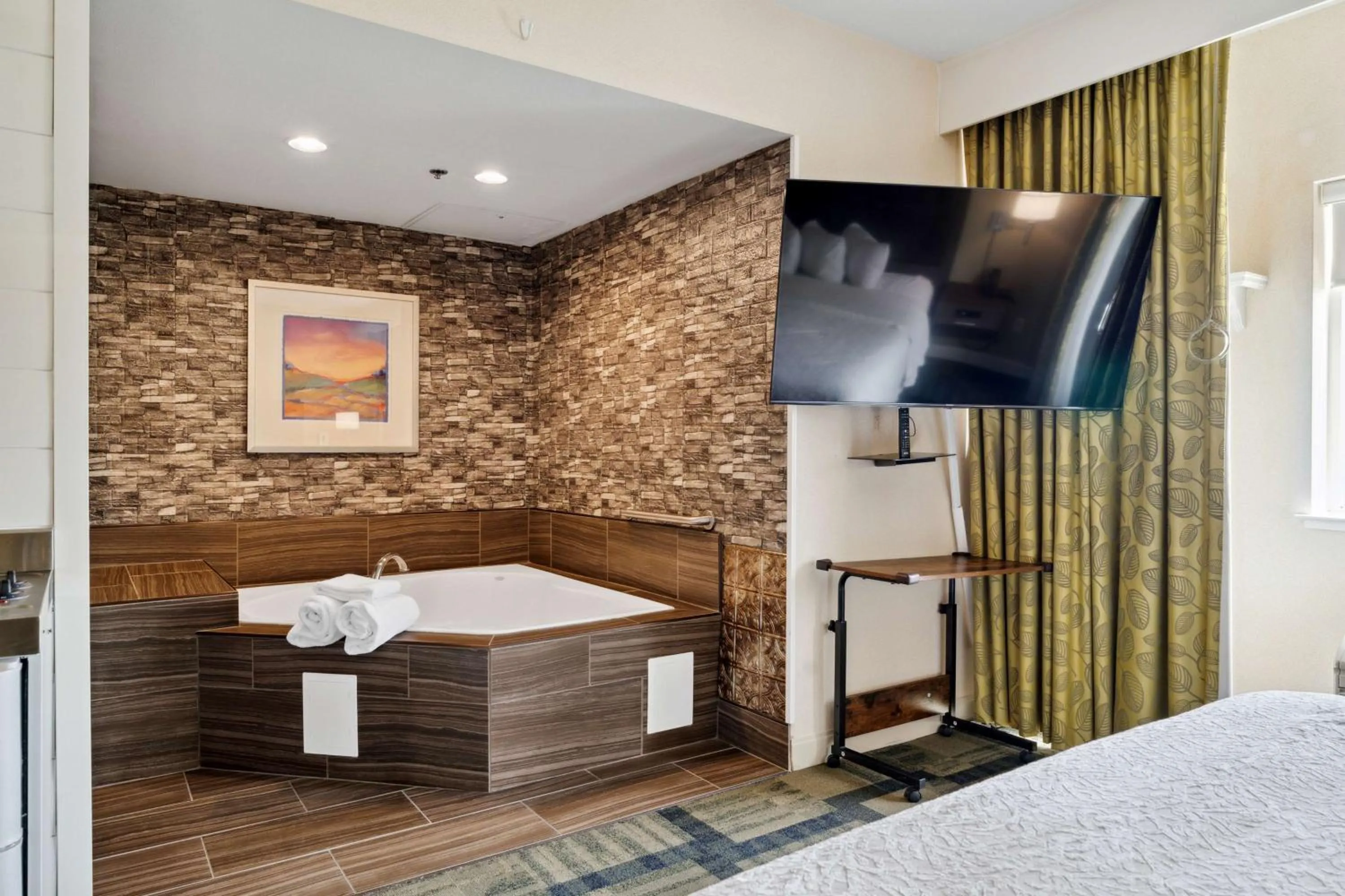 Bedroom, Bed in Sonesta Essential Vacaville Napa Valley