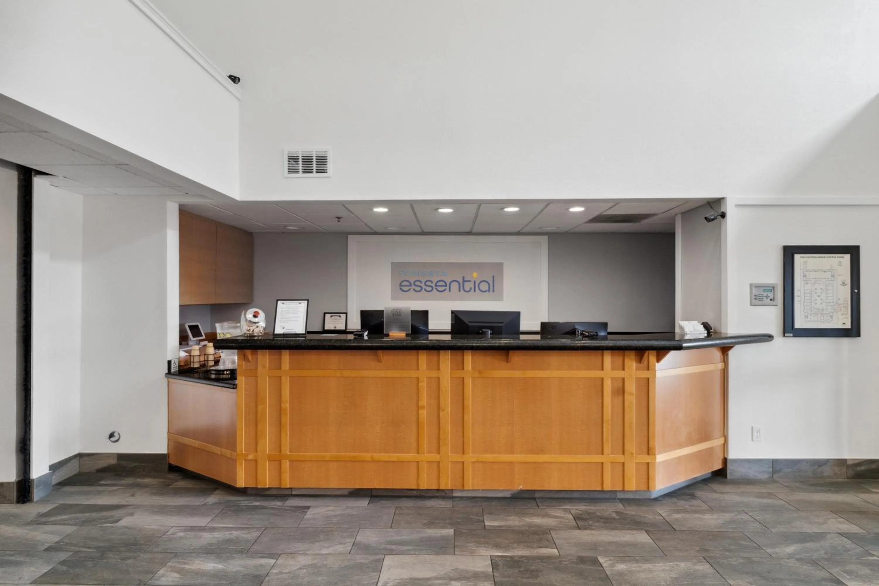 Lobby or reception in Sonesta Essential Vacaville Napa Valley