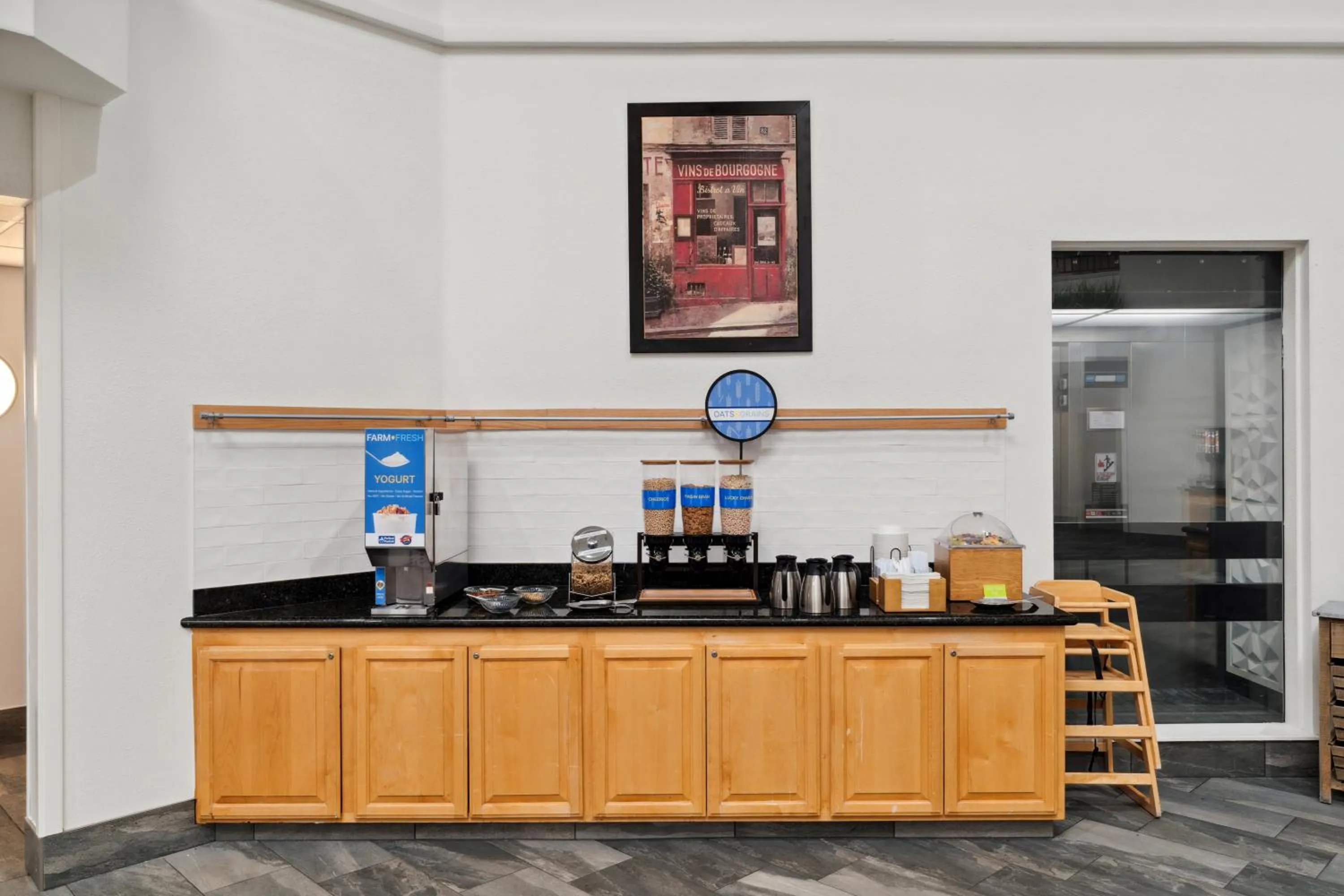 Food and drinks in Sonesta Essential Vacaville Napa Valley