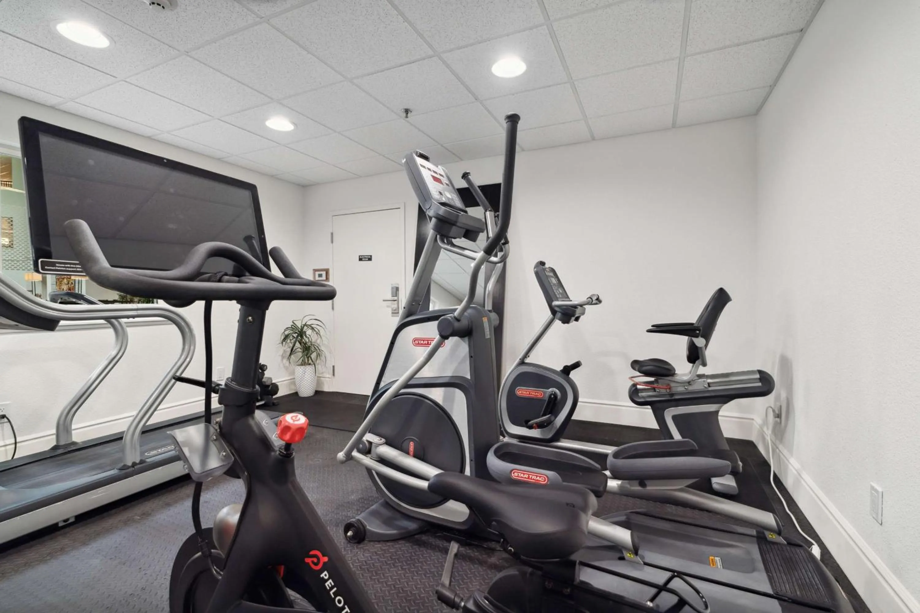 Fitness centre/facilities in Sonesta Essential Vacaville Napa Valley