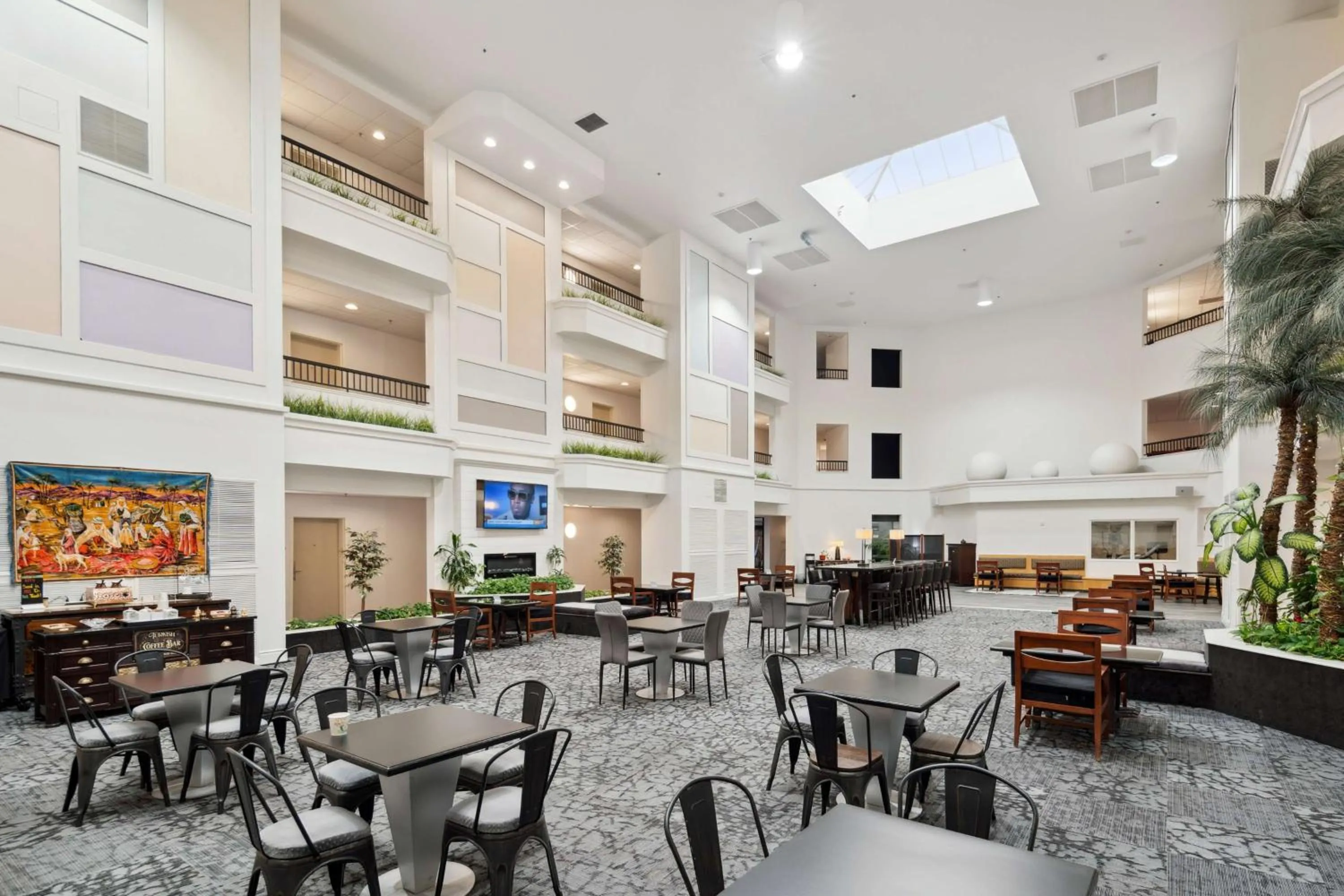 Lobby or reception in Sonesta Essential Vacaville Napa Valley